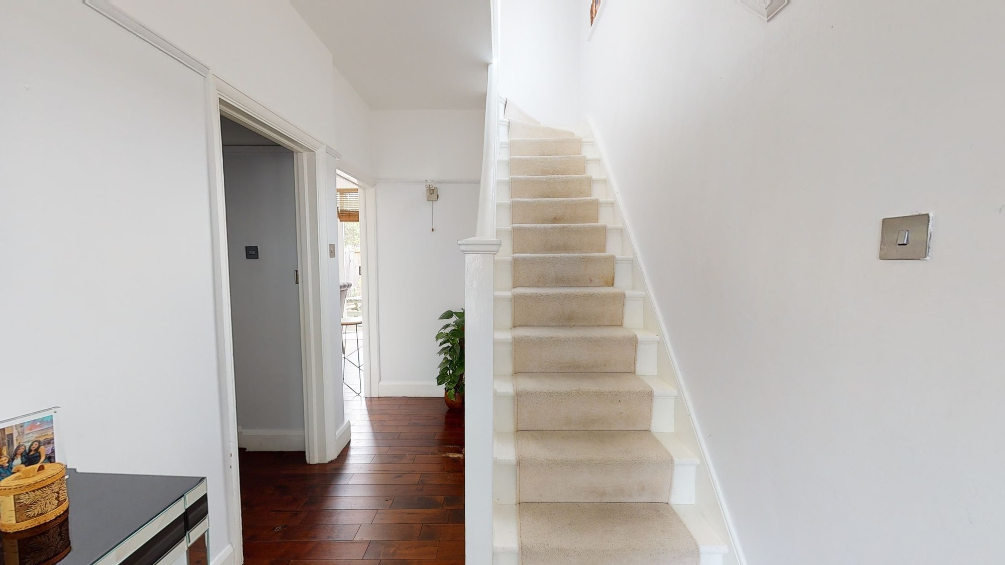 43 Henry Road, Barnet, Herefordshire EN4 8BG