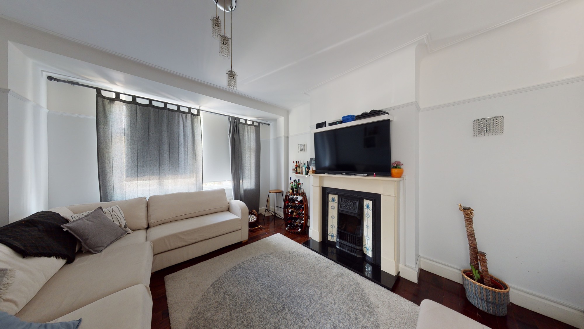 43 Henry Road, Barnet, Herefordshire EN4 8BG