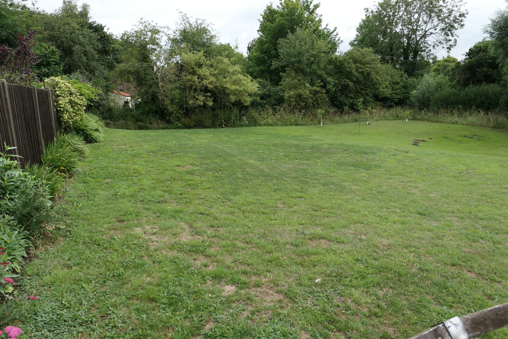 Land at Trailly Close, Yeldon, Bedfordshire MK44 1JH