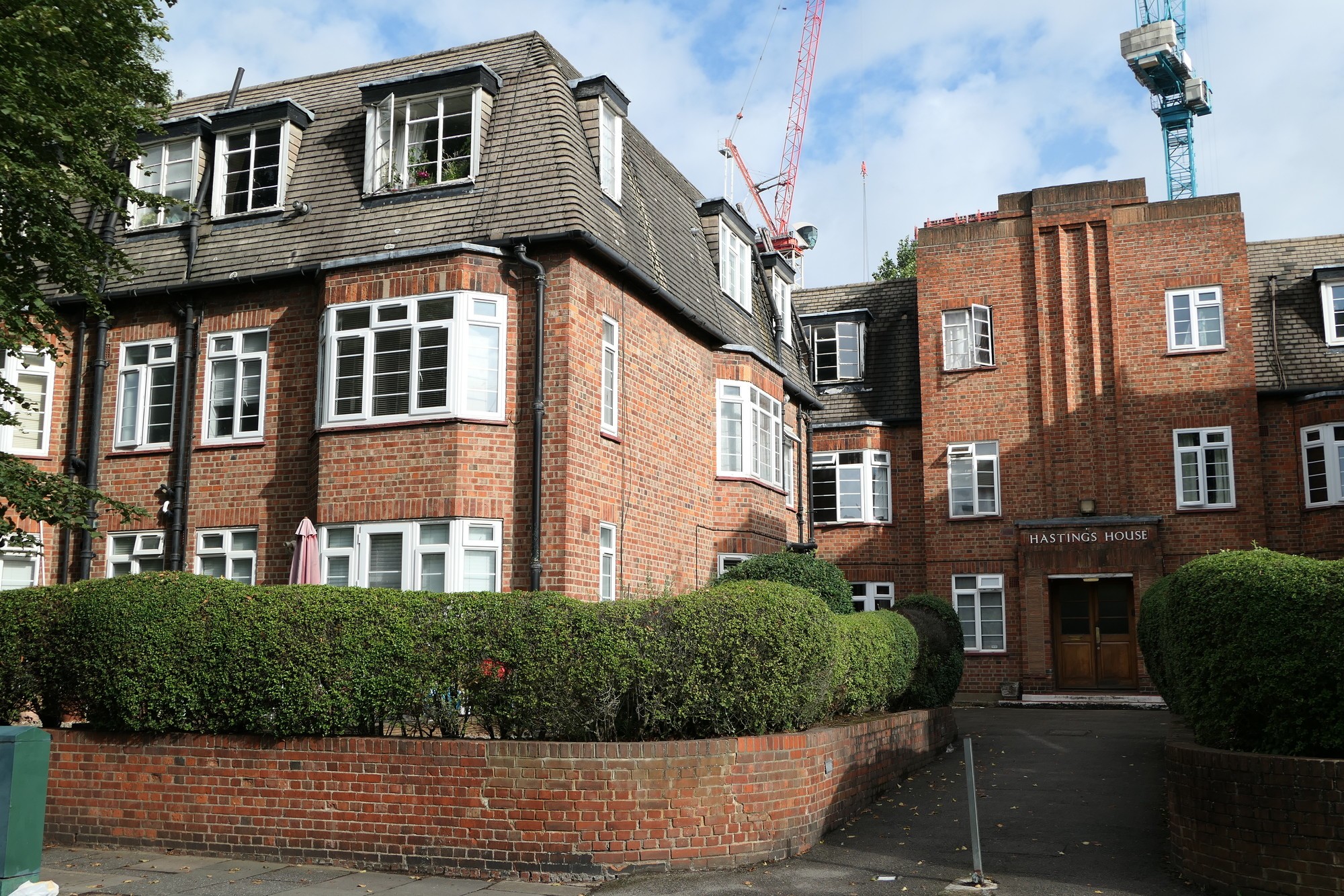 13 Hastings House, Hastings Road, West Ealing, London W13 8QZ