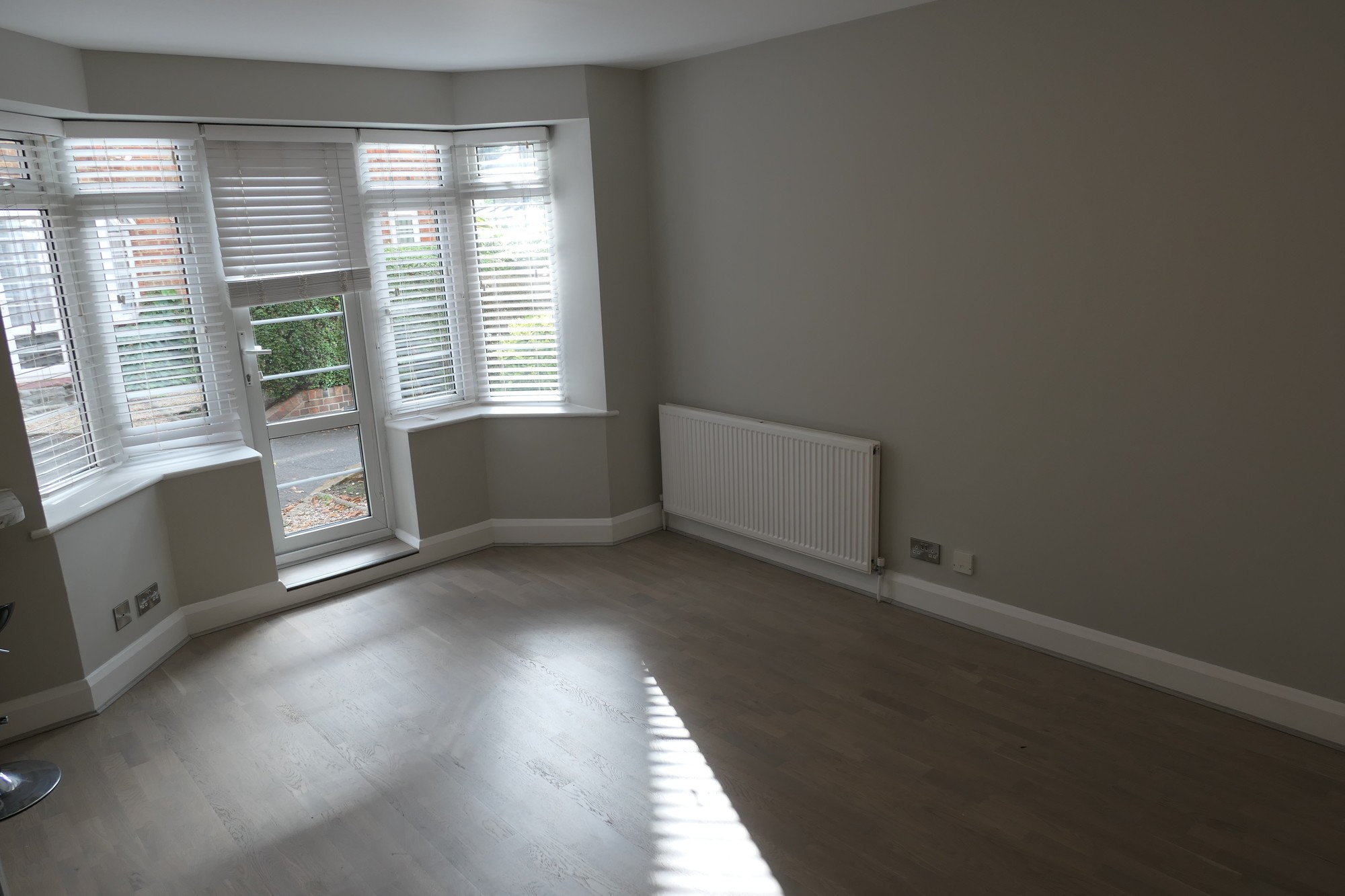 13 Hastings House, Hastings Road, West Ealing, London W13 8QZ