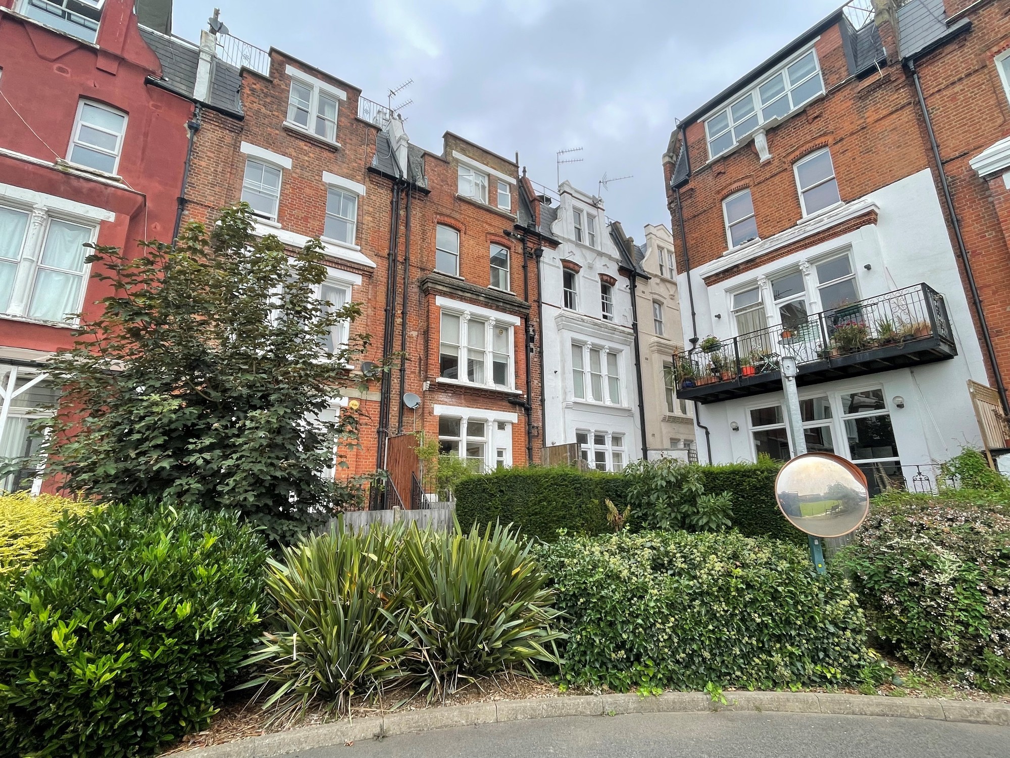 Flat 2, 79 Comeragh Road, West Kensington, London, W14 9HS 
