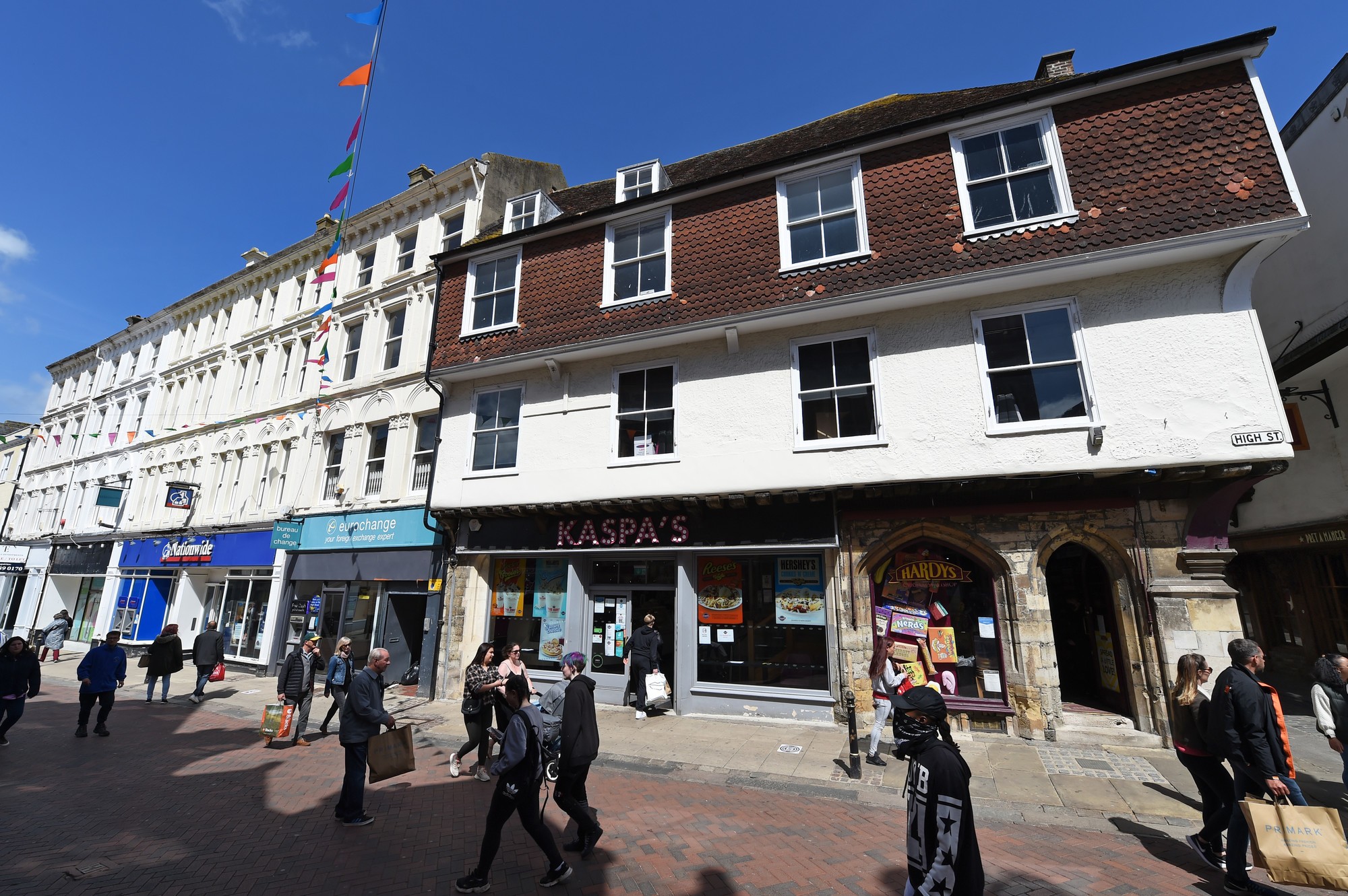 2 High Street, Canterbury, CT1 2JH

