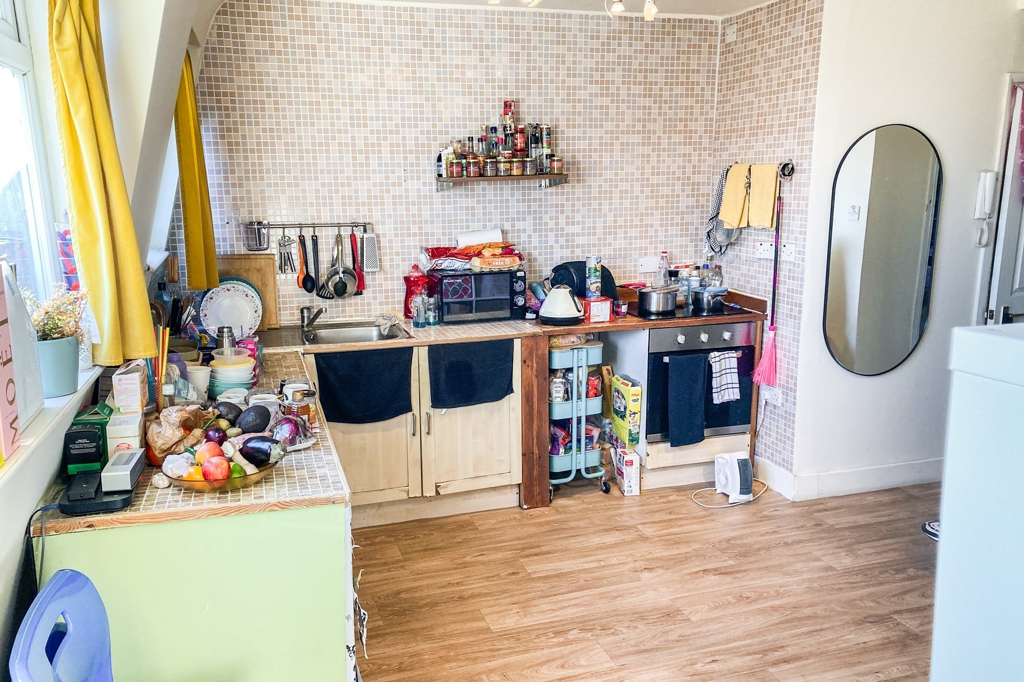 Flat 3, 46 Brixton Road, Oval, London, SW9 6BT