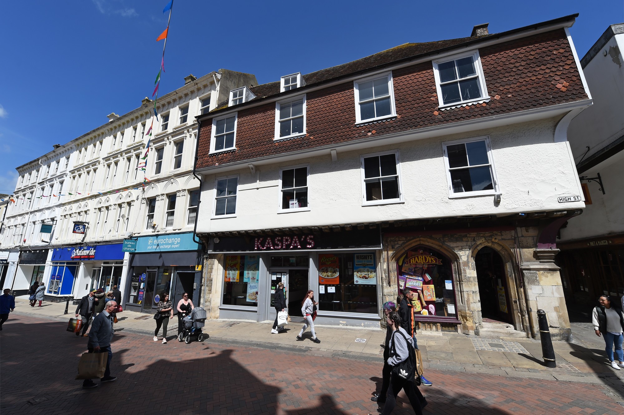 2 High Street, Canterbury, CT1 2JH