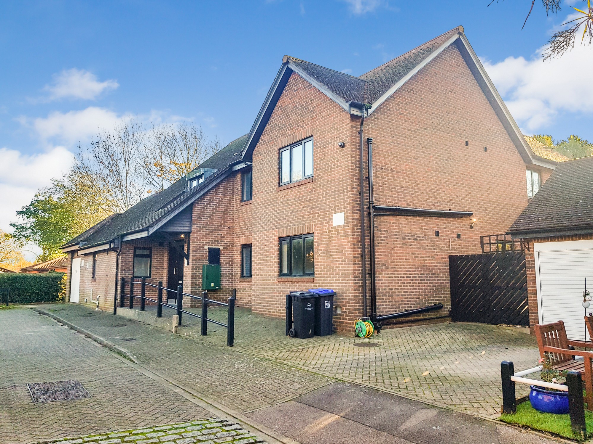 5 Shetland Court, Worthing, West Sussex, BN13 3RL

