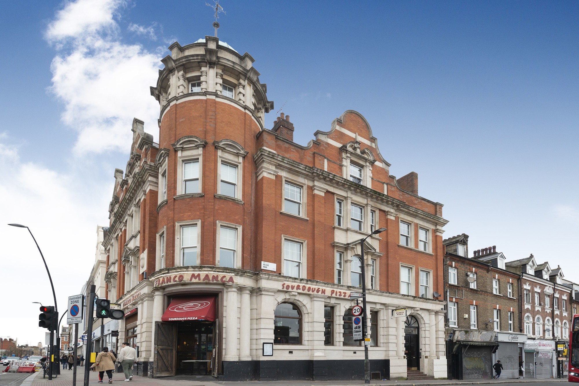 Flat 8,42-46 Kilburn High Road, Kilburn, London, NW6 4HJ

