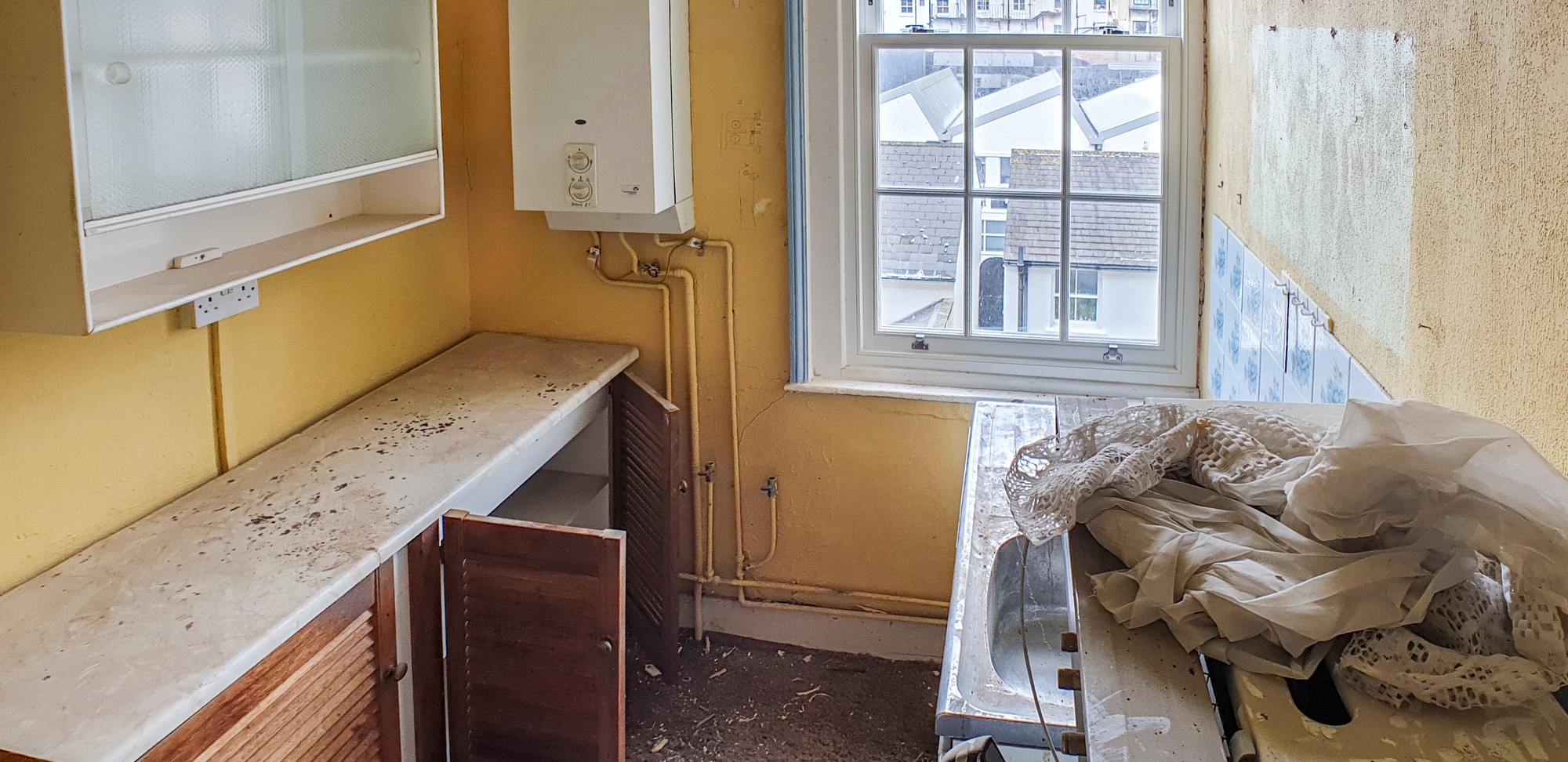 Flat 3, 41 Brunswick Square, Hove, East Sussex, BN3 1EE