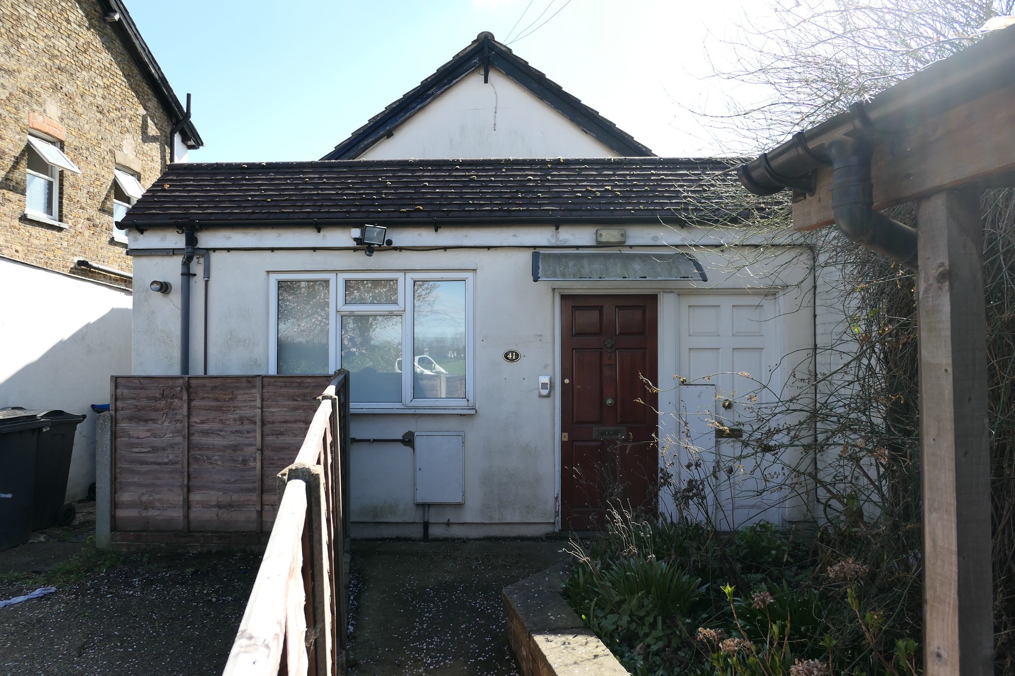 39 Streatham Road, Mitcham, Surrey, CR4 2AD