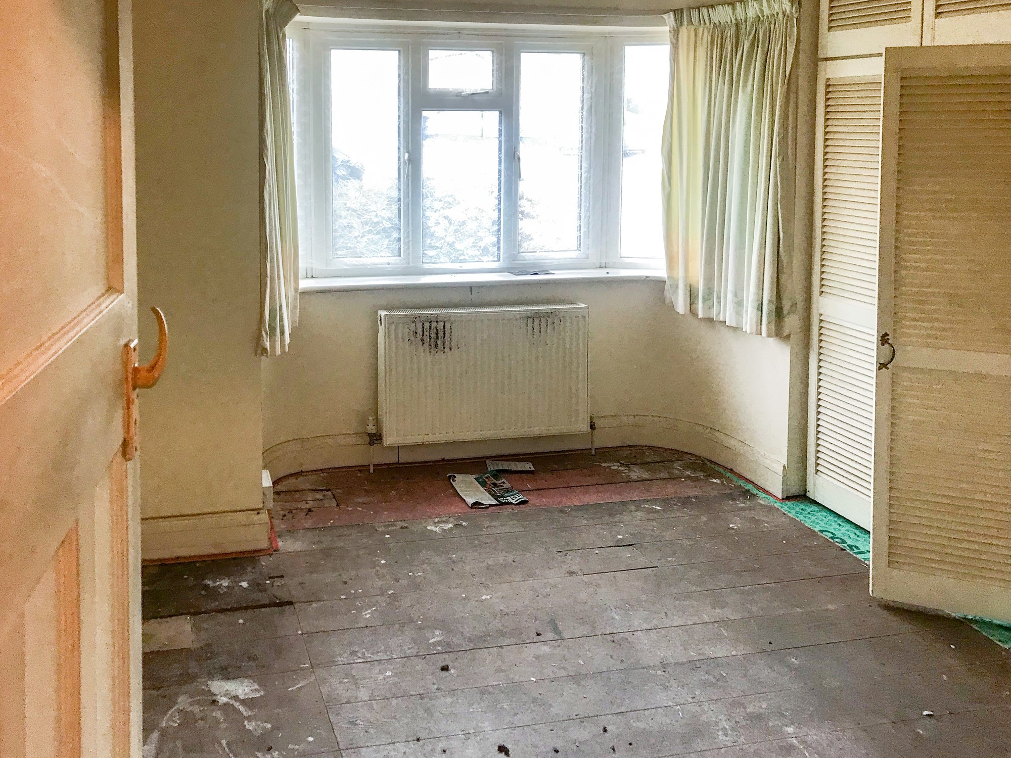 28 Fairmead Crescent, Edgware, HA8 8YQ
