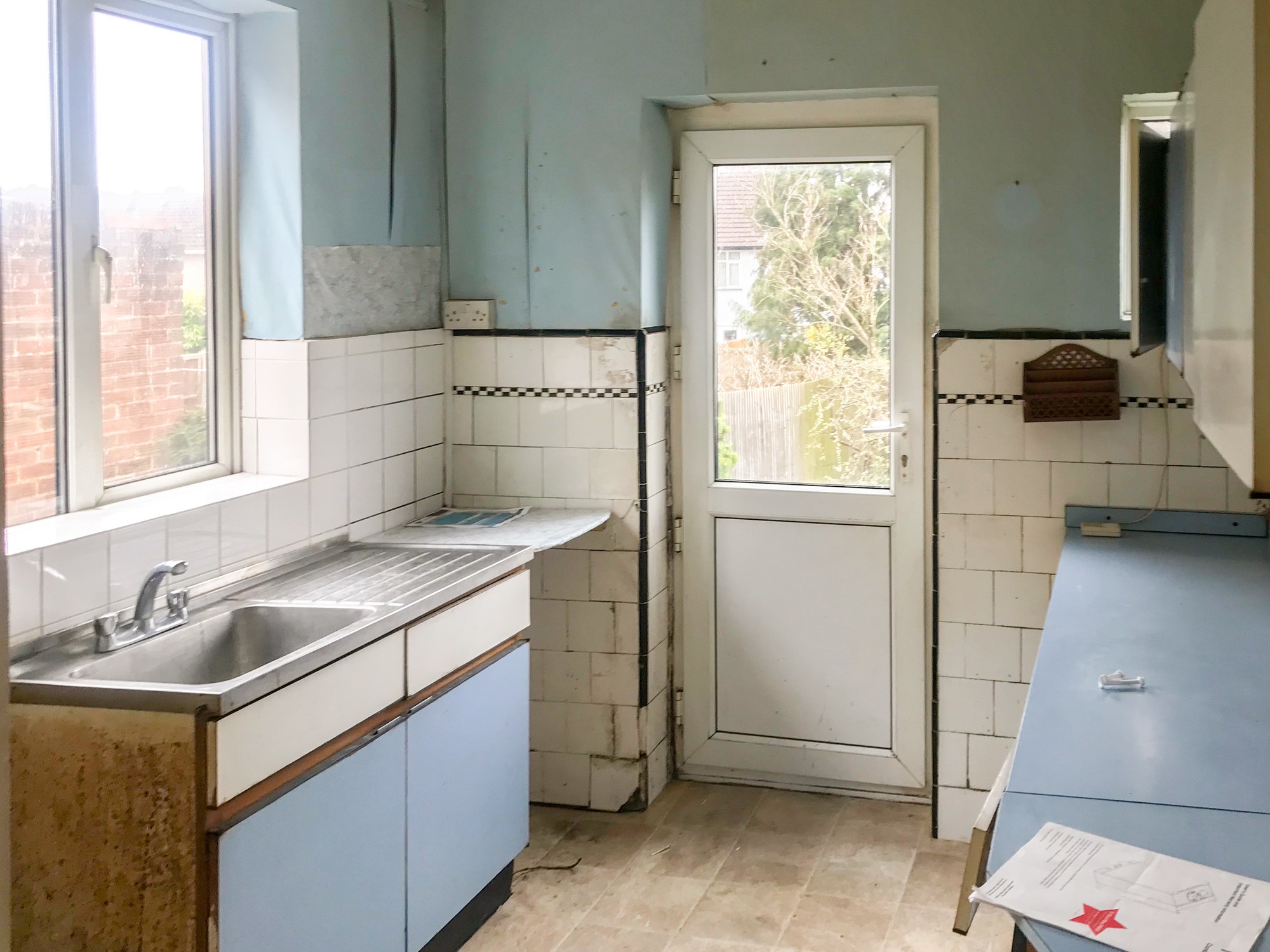 28 Fairmead Crescent, Edgware, HA8 8YQ
