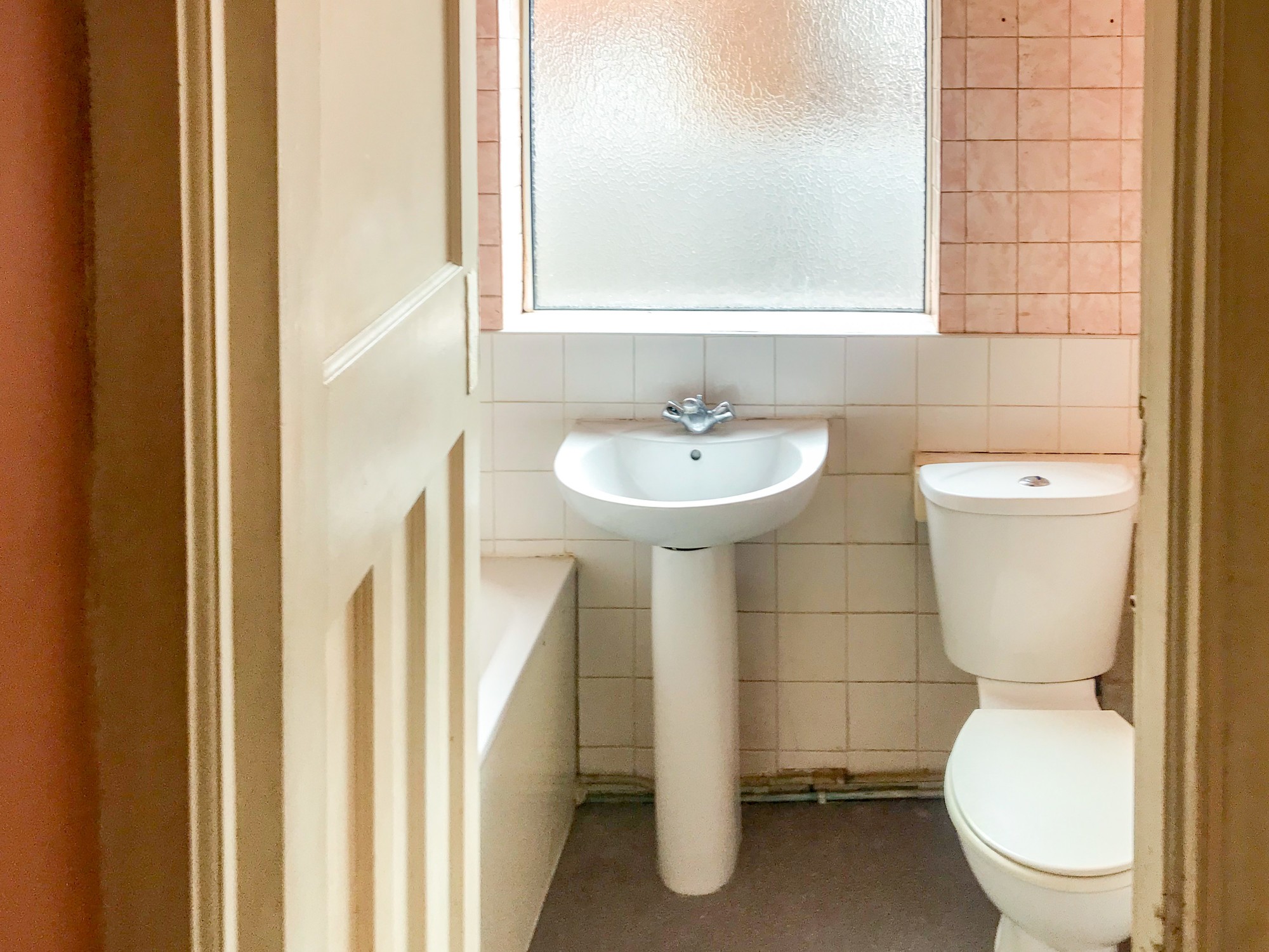 28 Fairmead Crescent, Edgware, HA8 8YQ
