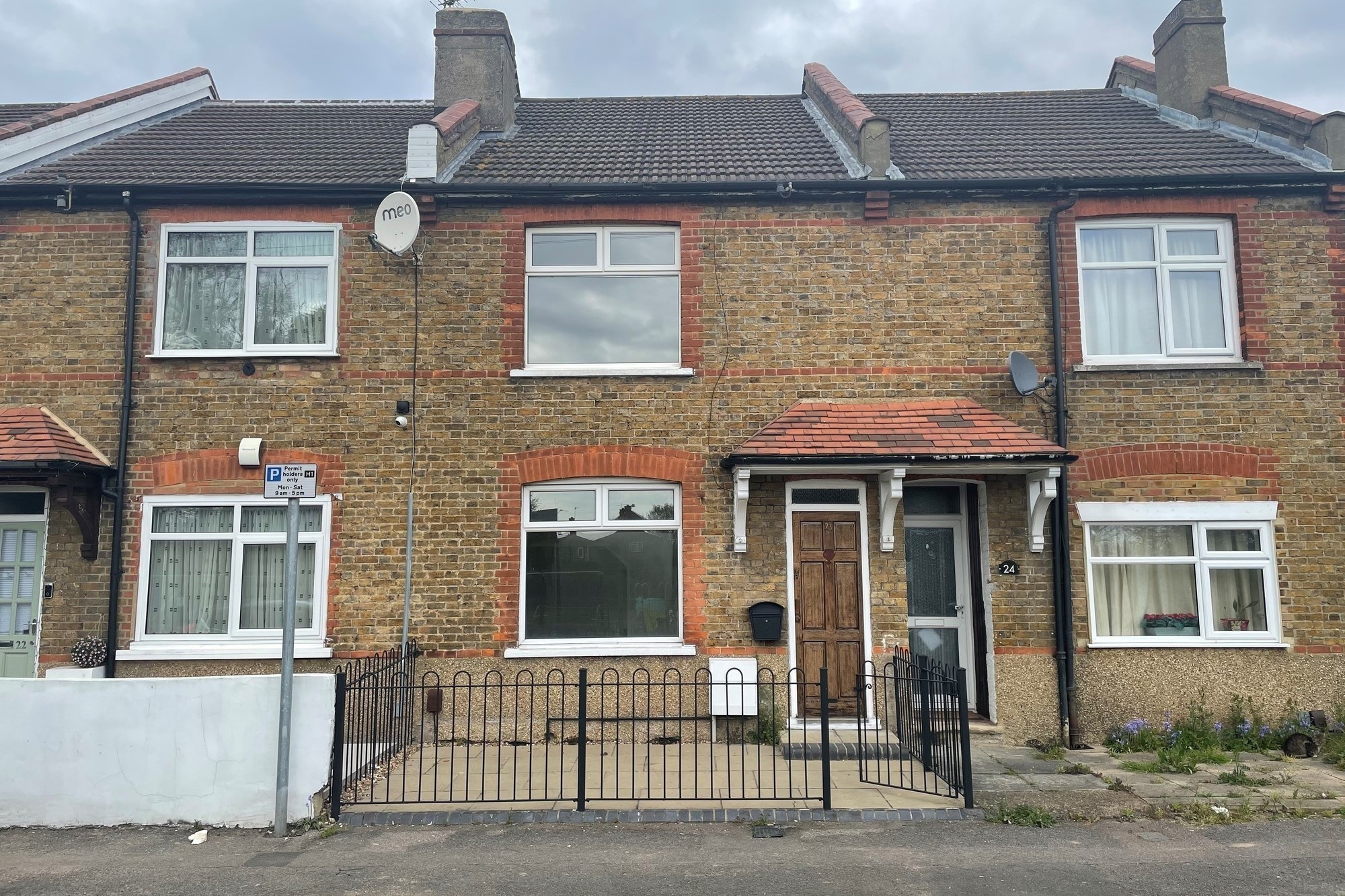 23 Brickfield Lane, Harlington, Hayes, Middlesex, UB3 5DY
