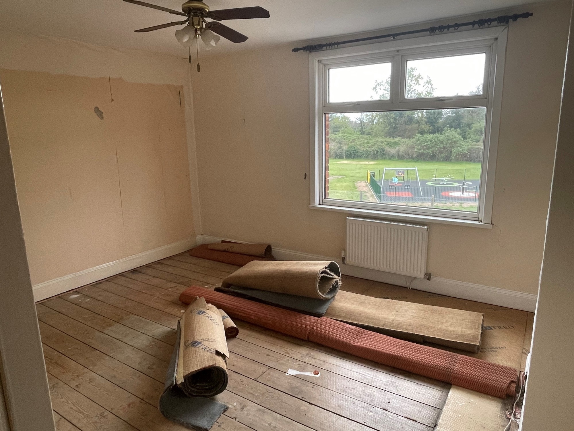 23 Brickfield Lane, Harlington, Hayes, Middlesex, UB3 5DY
