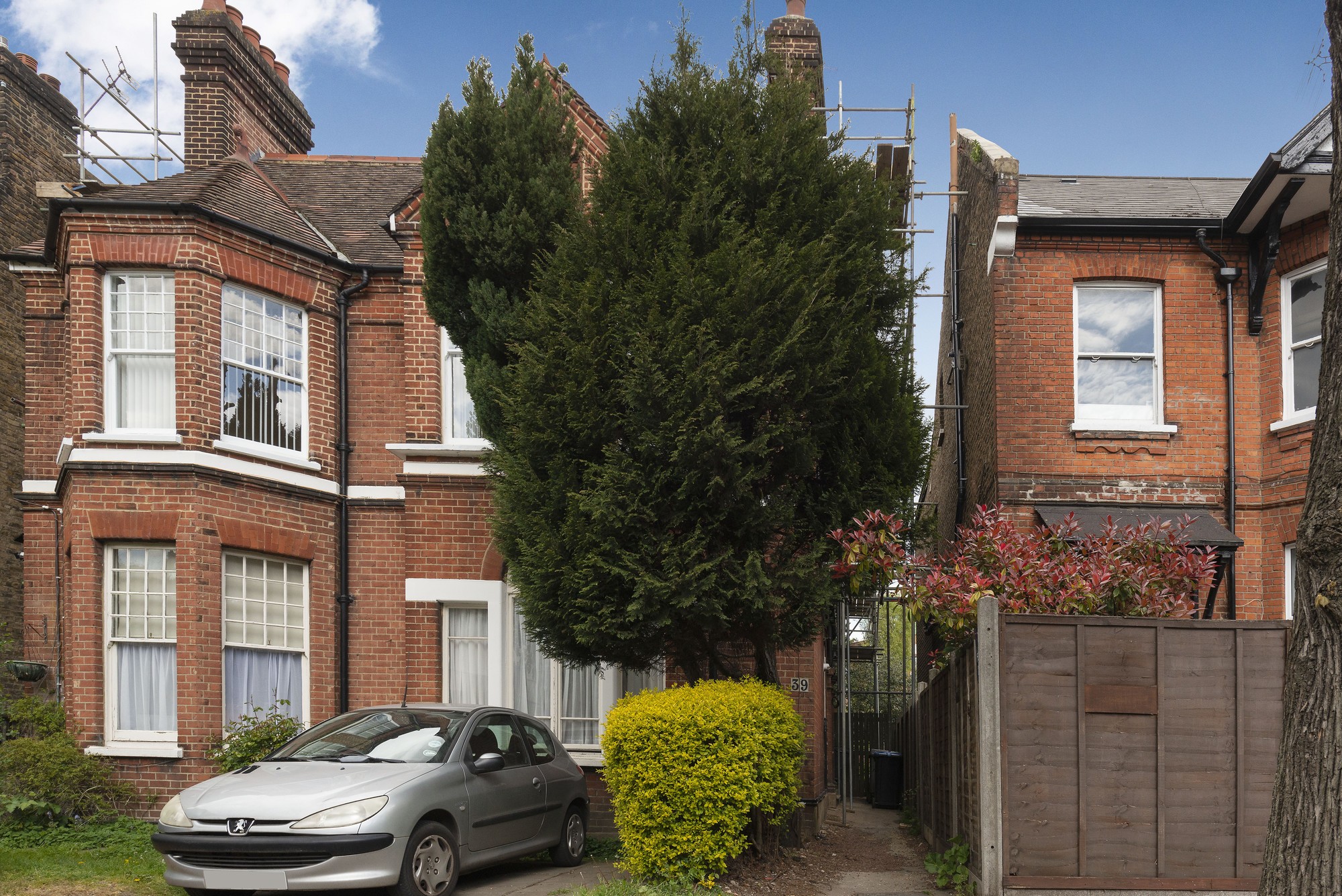 39B St Pauls Avenue, Willesden, London NW2 5SS
