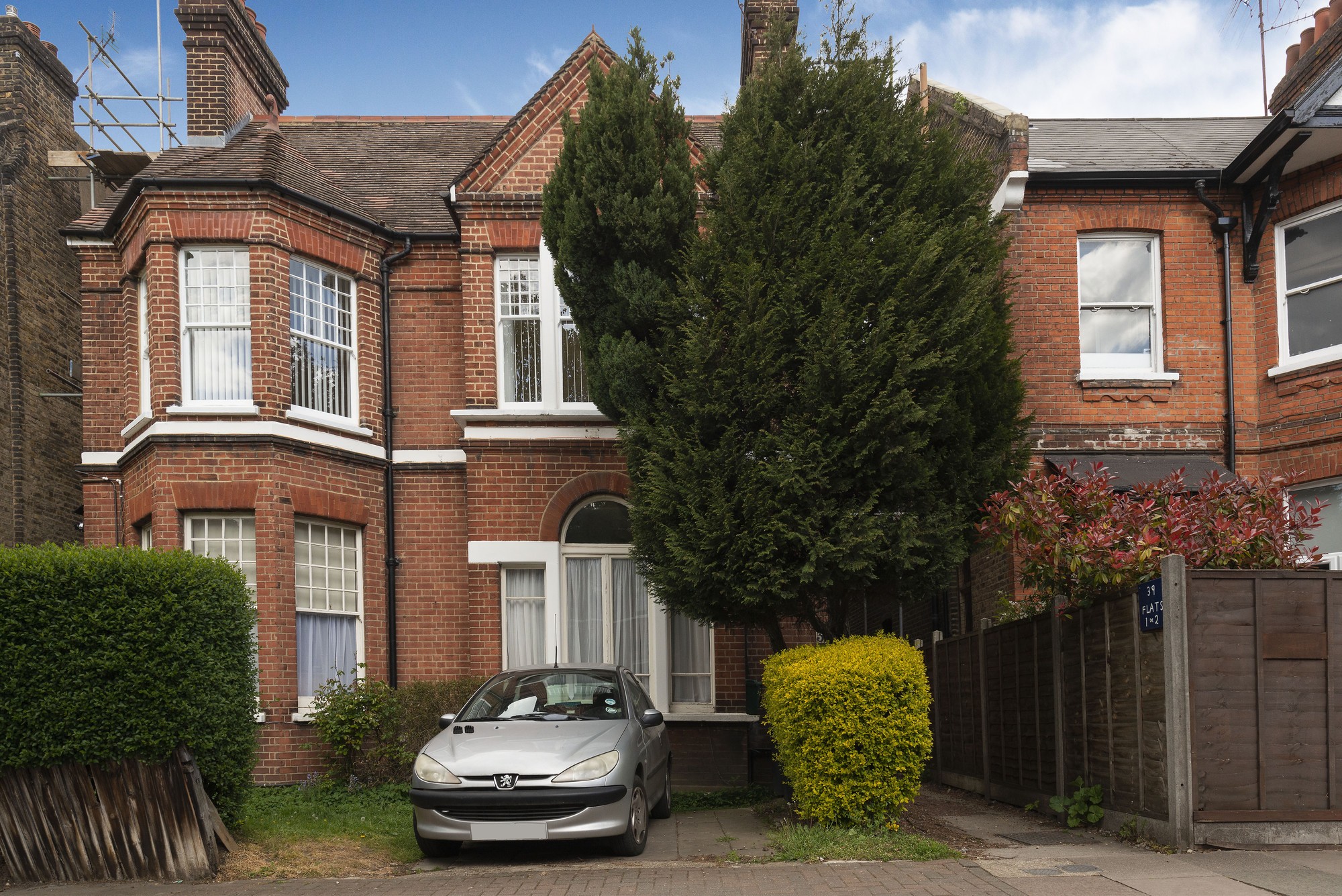 Flat 2, 39 St Pauls Avenue, Willesden, London NW2 5SS
