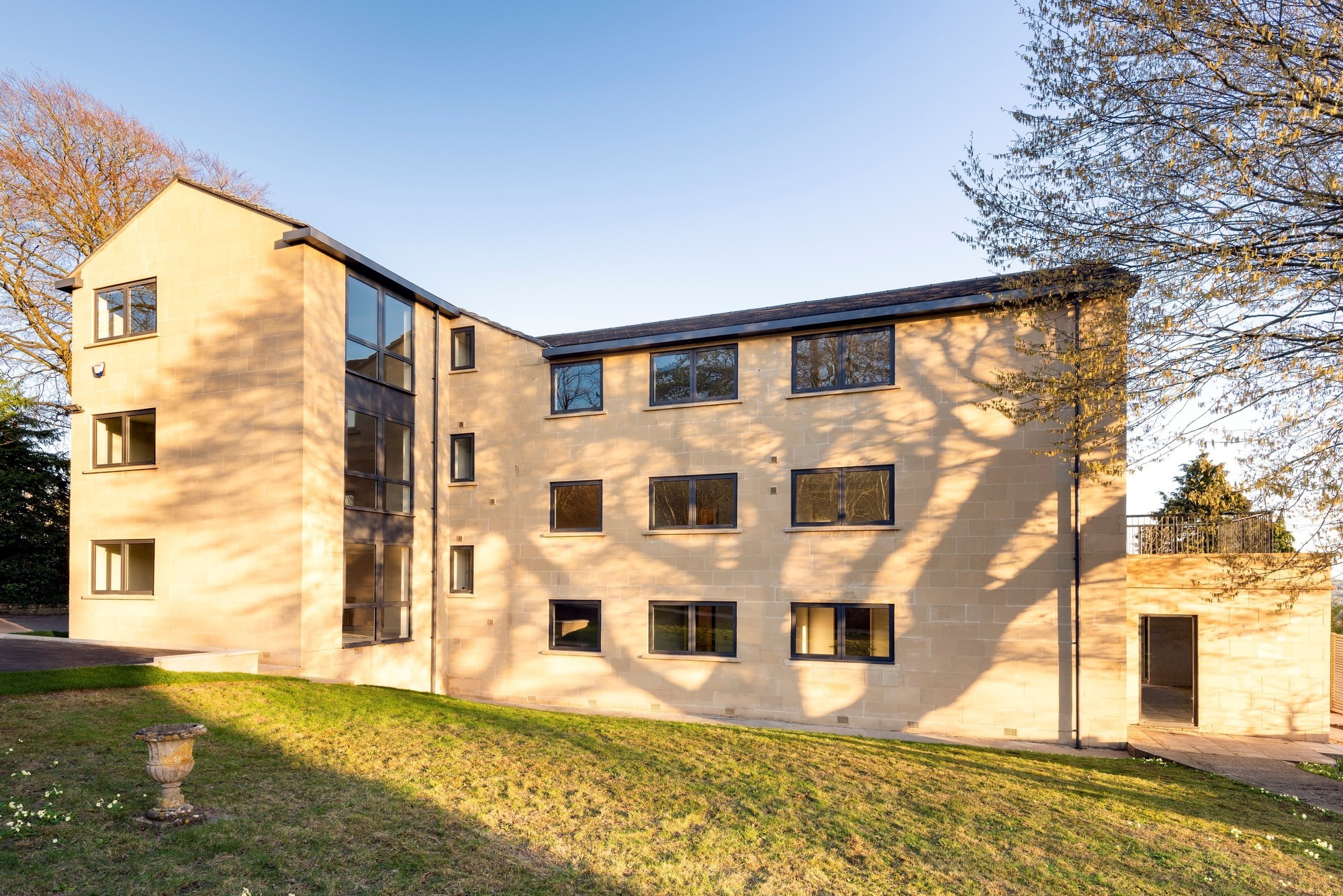 Charlecote, Lansdown Road, Bath BA1 5RJ
