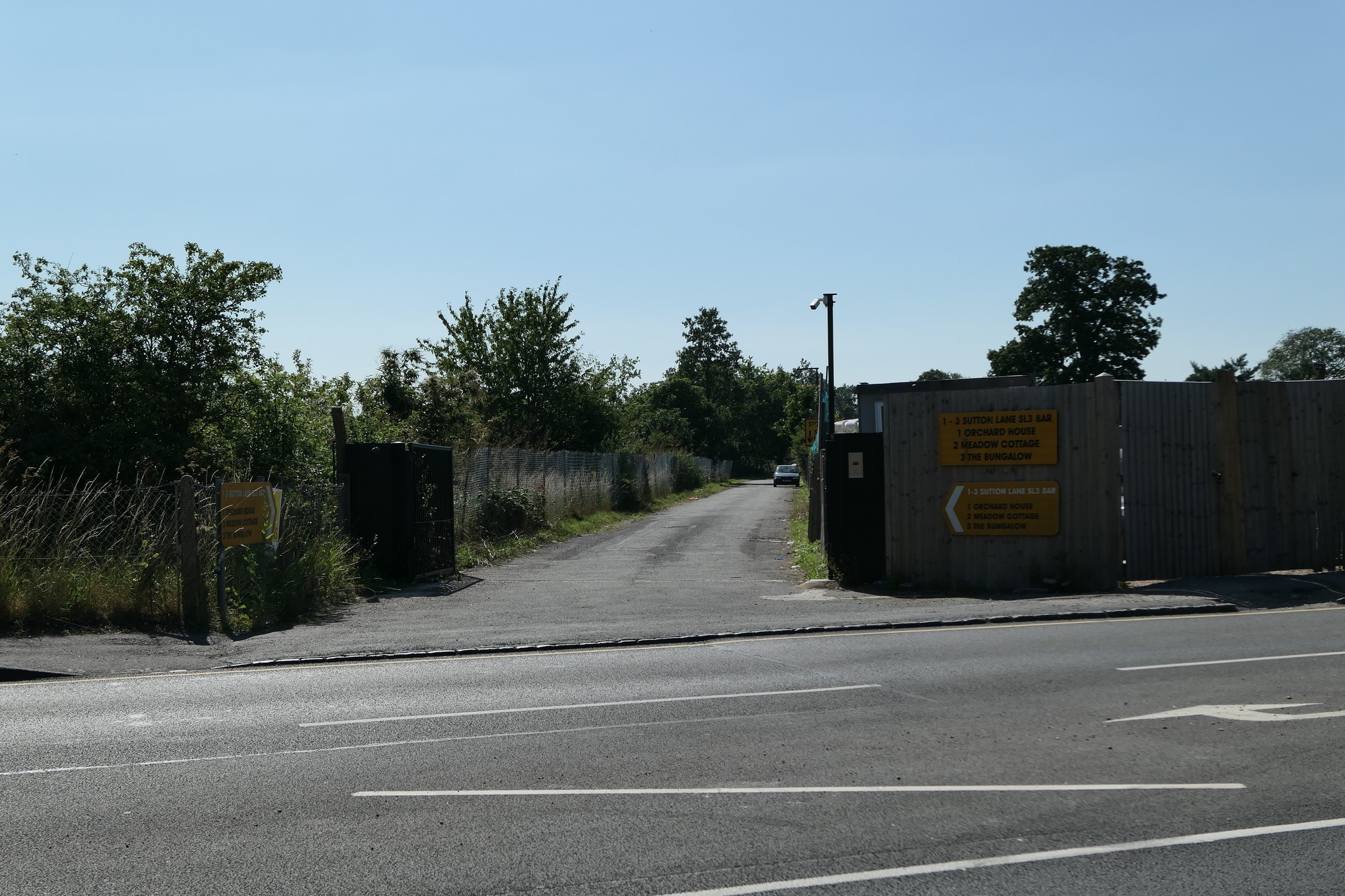 The Bungalow, 3 Sutton Lane, (entrance opposite Grasholm Way) Langley, Slough, Berkshire SL3 8AR