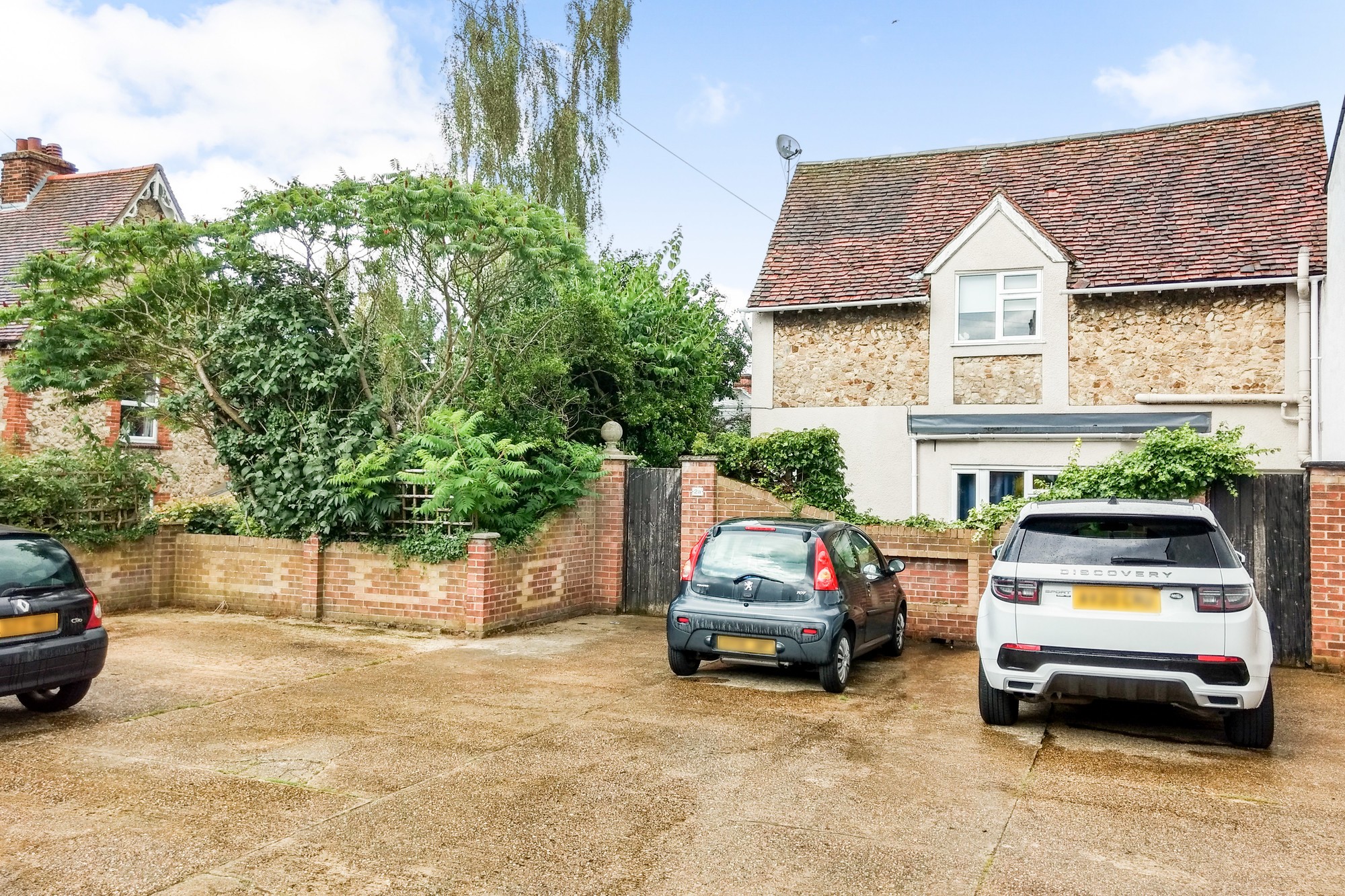 94 Maldon Road, Colchester, Essex CO3 3AL  &  2A Salisbury Avenue, Colchester, Essex CO3 3DN