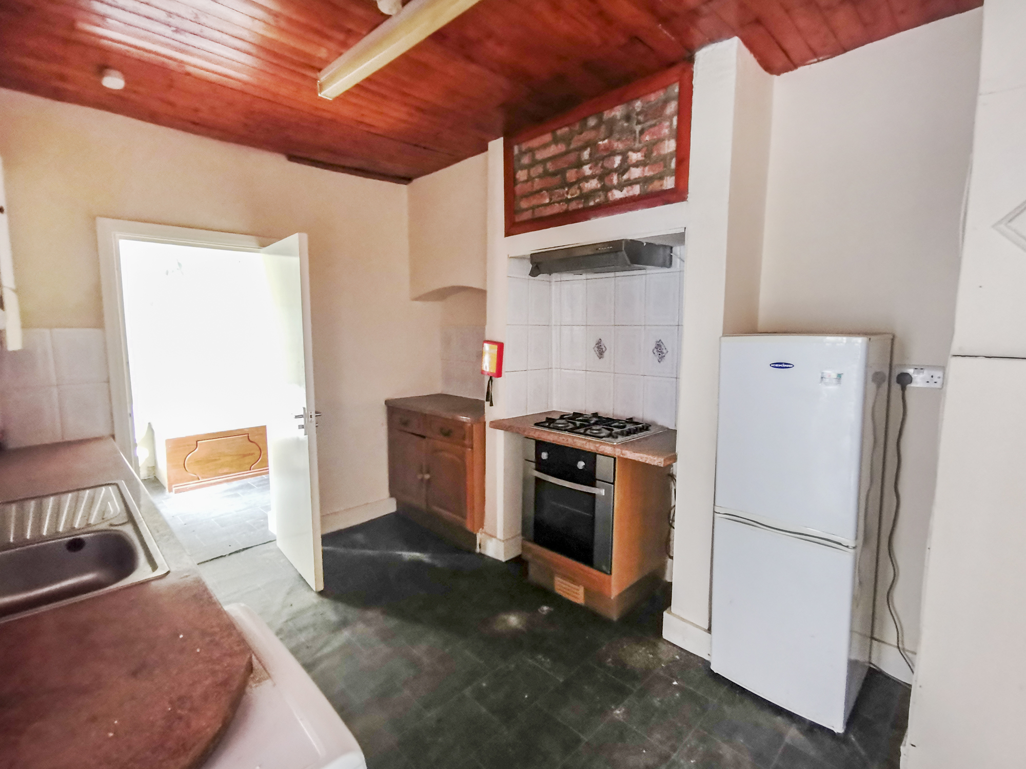 Flat 1, 139 Hainault Road, Leytonstone, London, E11 1DT
