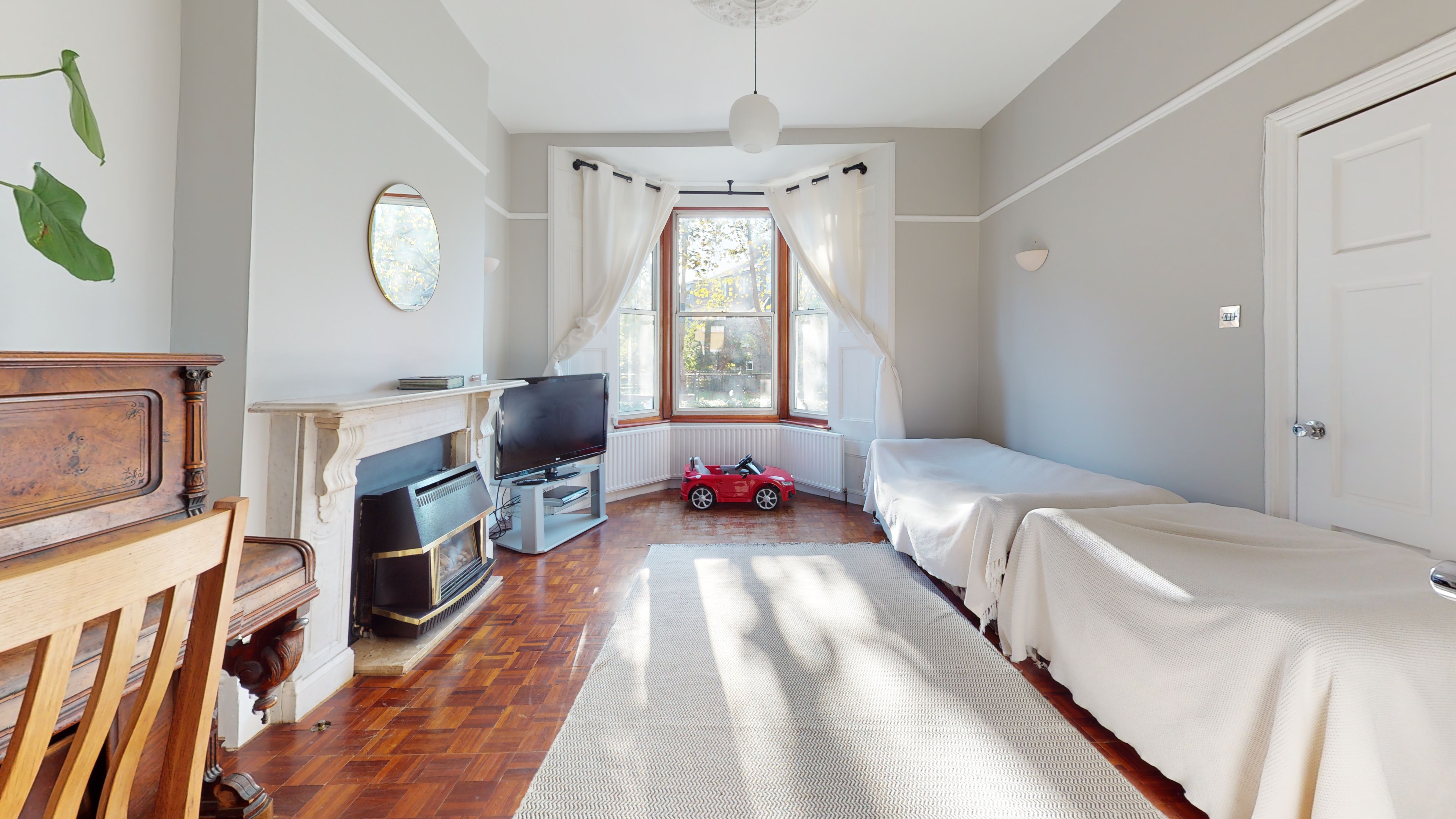 1 Digby Crescent, Finsbury Park, London, N4 2HS
