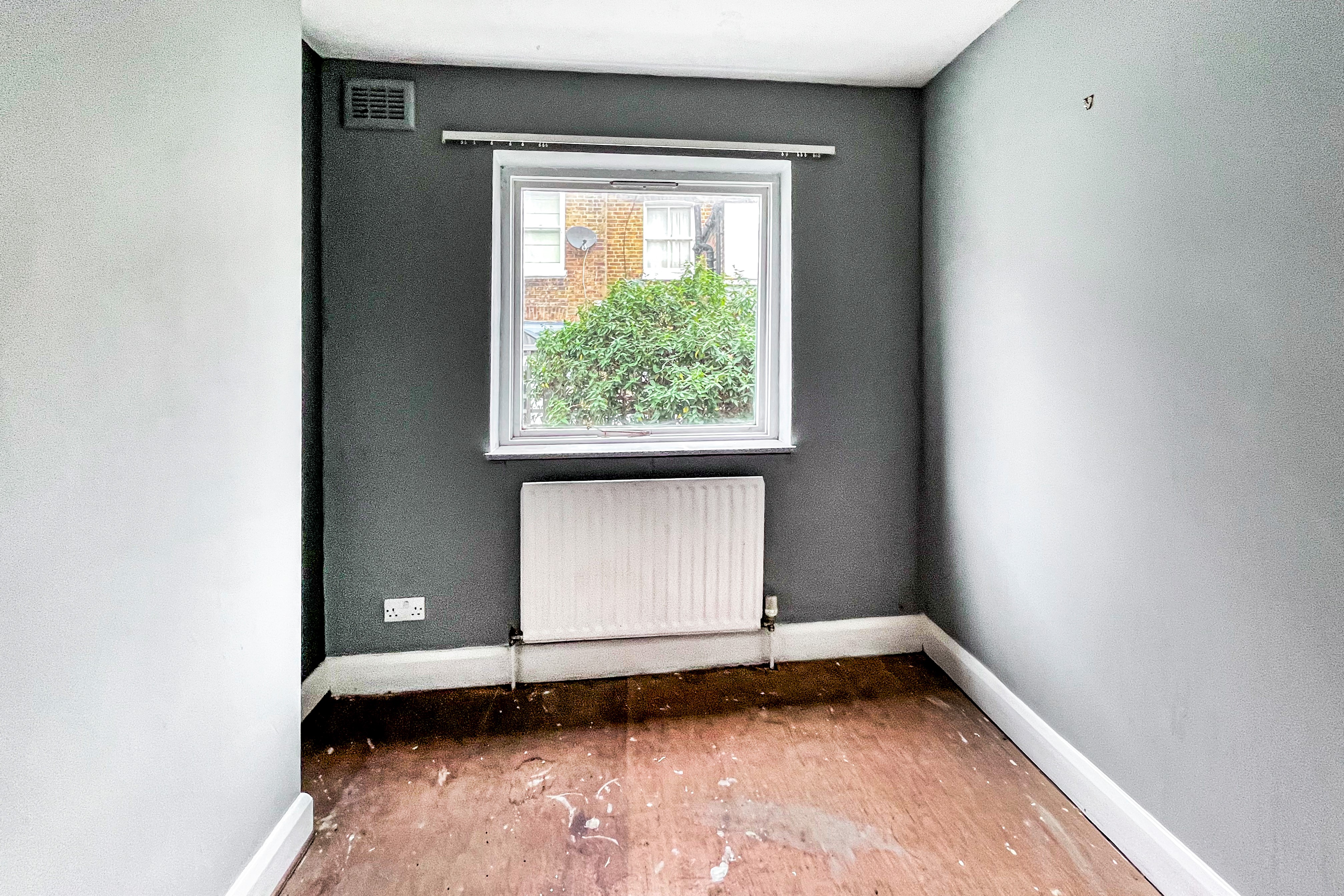20A Gayford Road, London W12 9BN