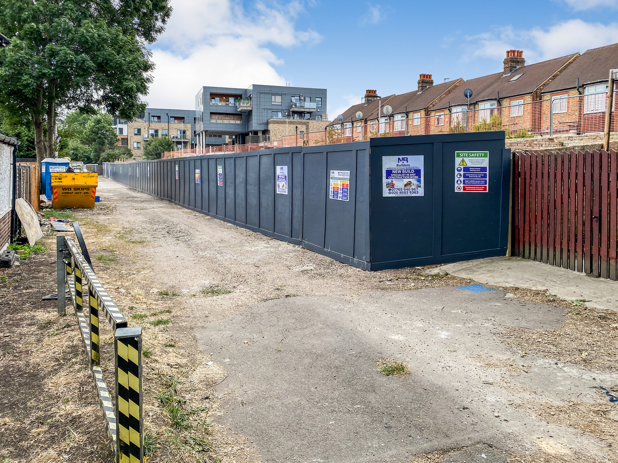 Garage to the Rear of Ruby Mews, Palmers Green, London N13 4EN
