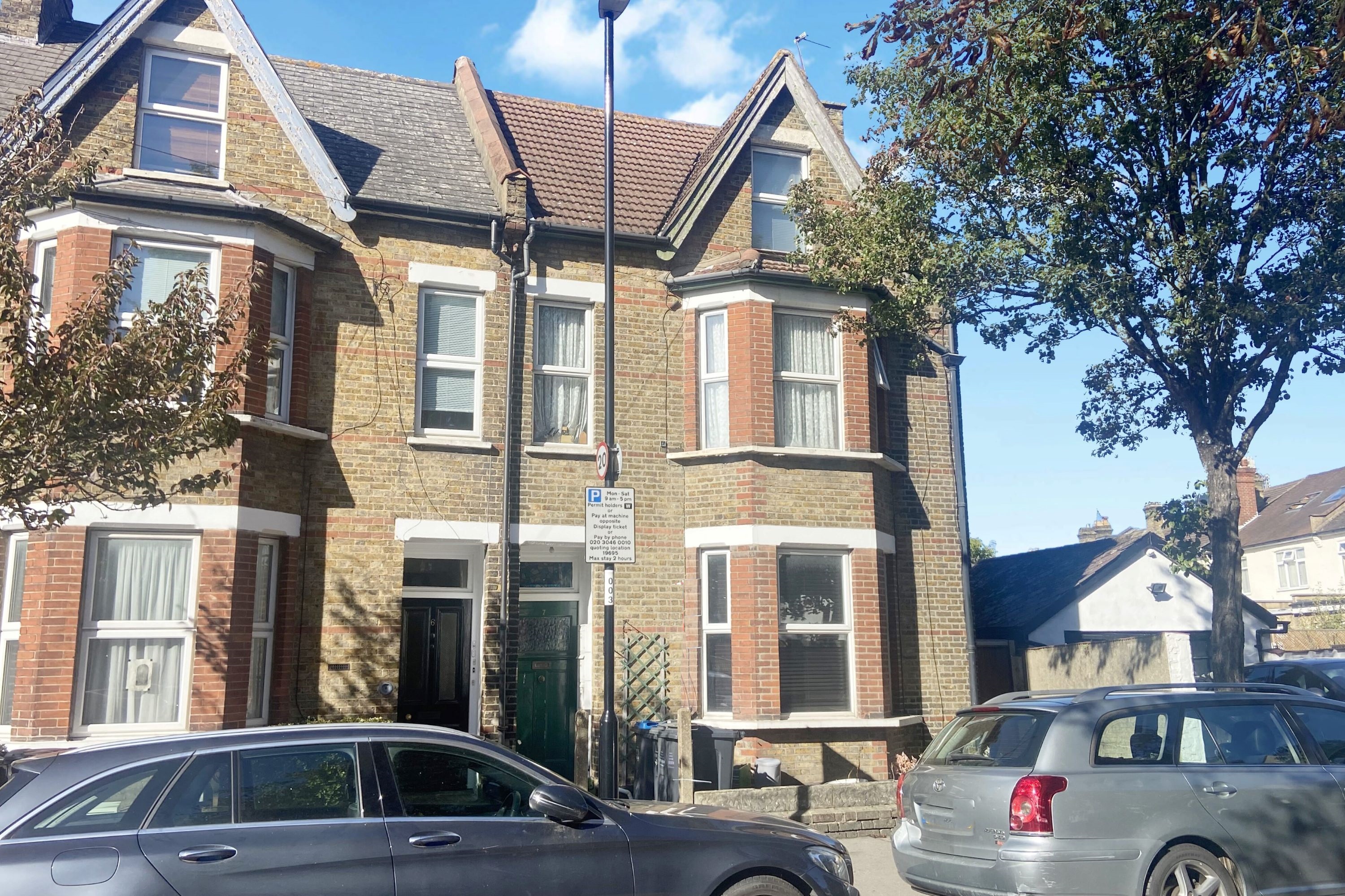 Top Floor Flat, 7 Ledbury Road, Croydon, Surrey, CR0 1EP
