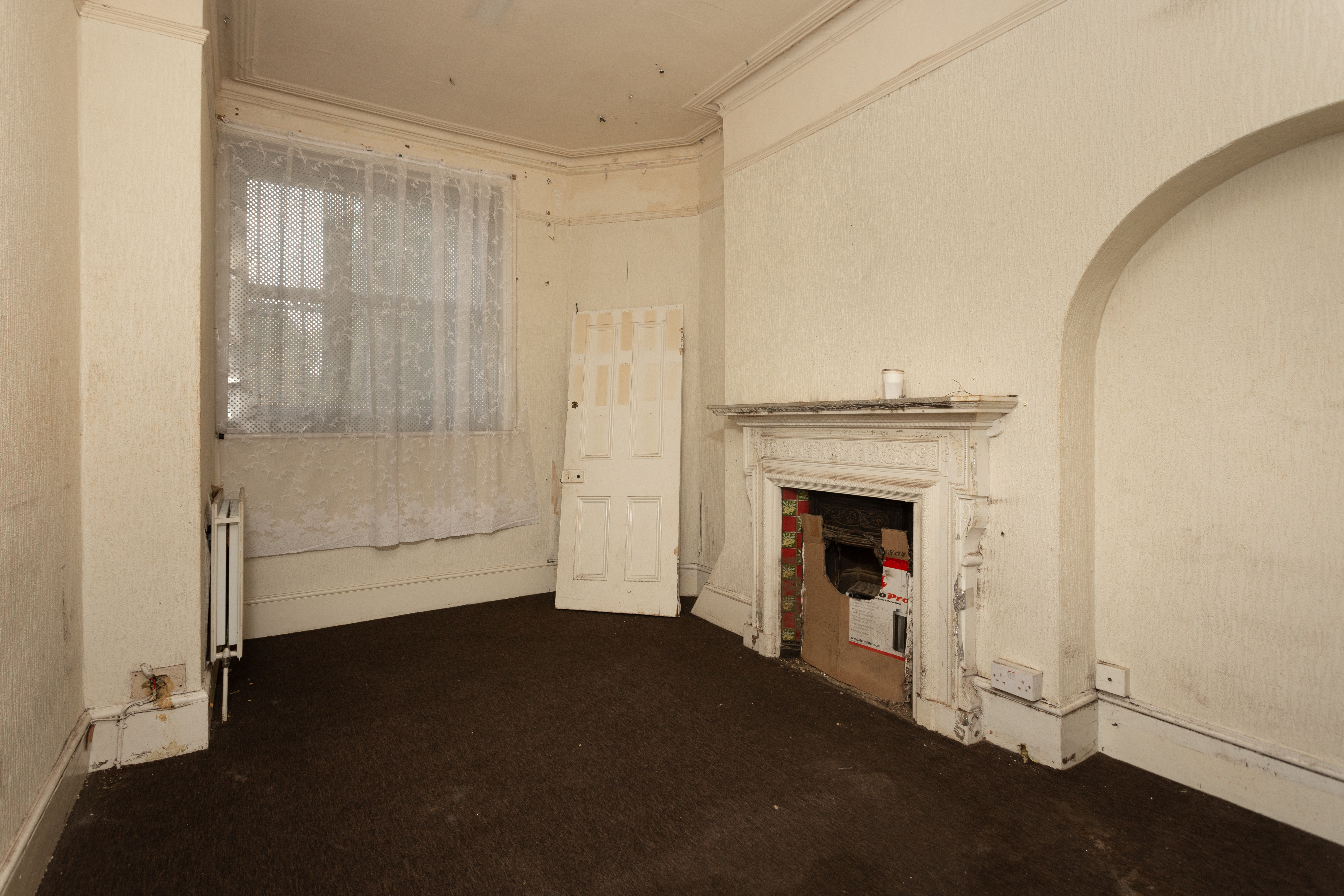 Sir Robert Peel, 16 Hillingdon Street, Walworth, London SE17 3UF