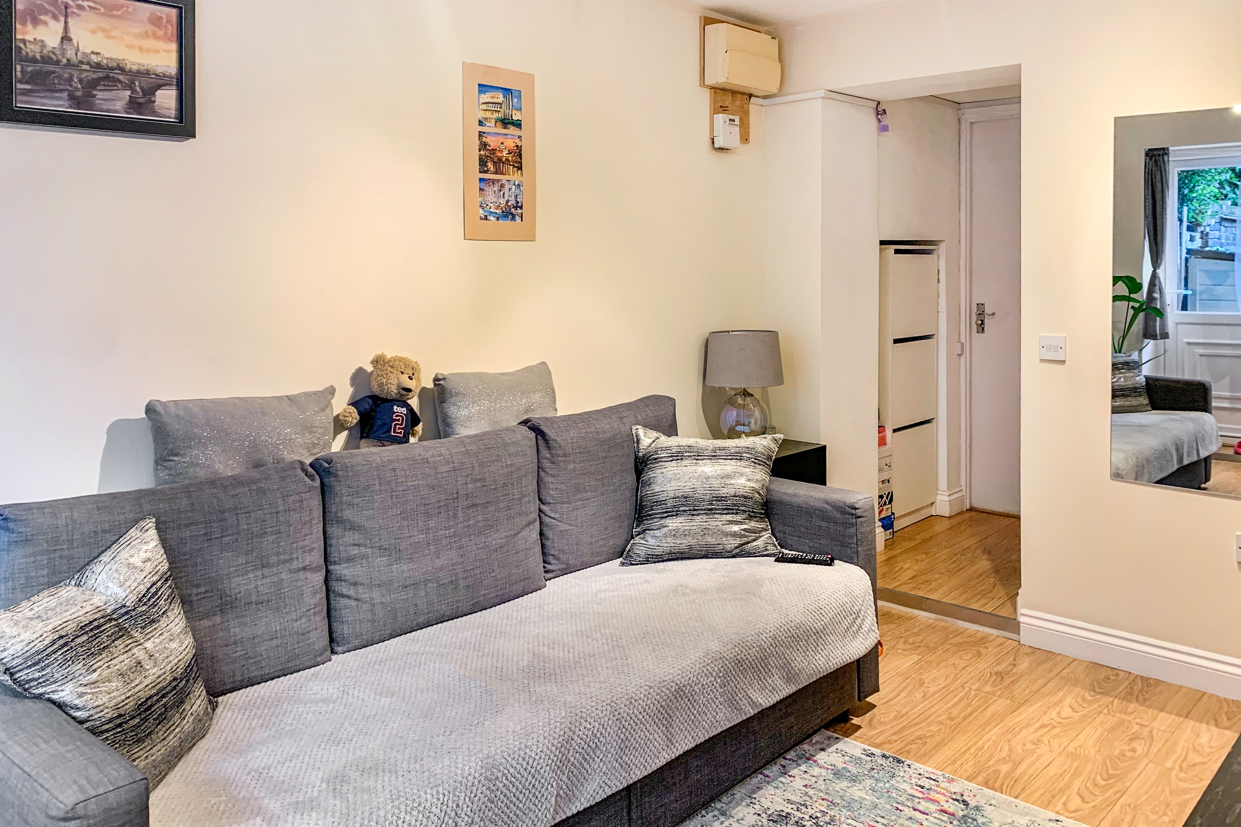 108 Blackheath Road, London, SE10 8DA
