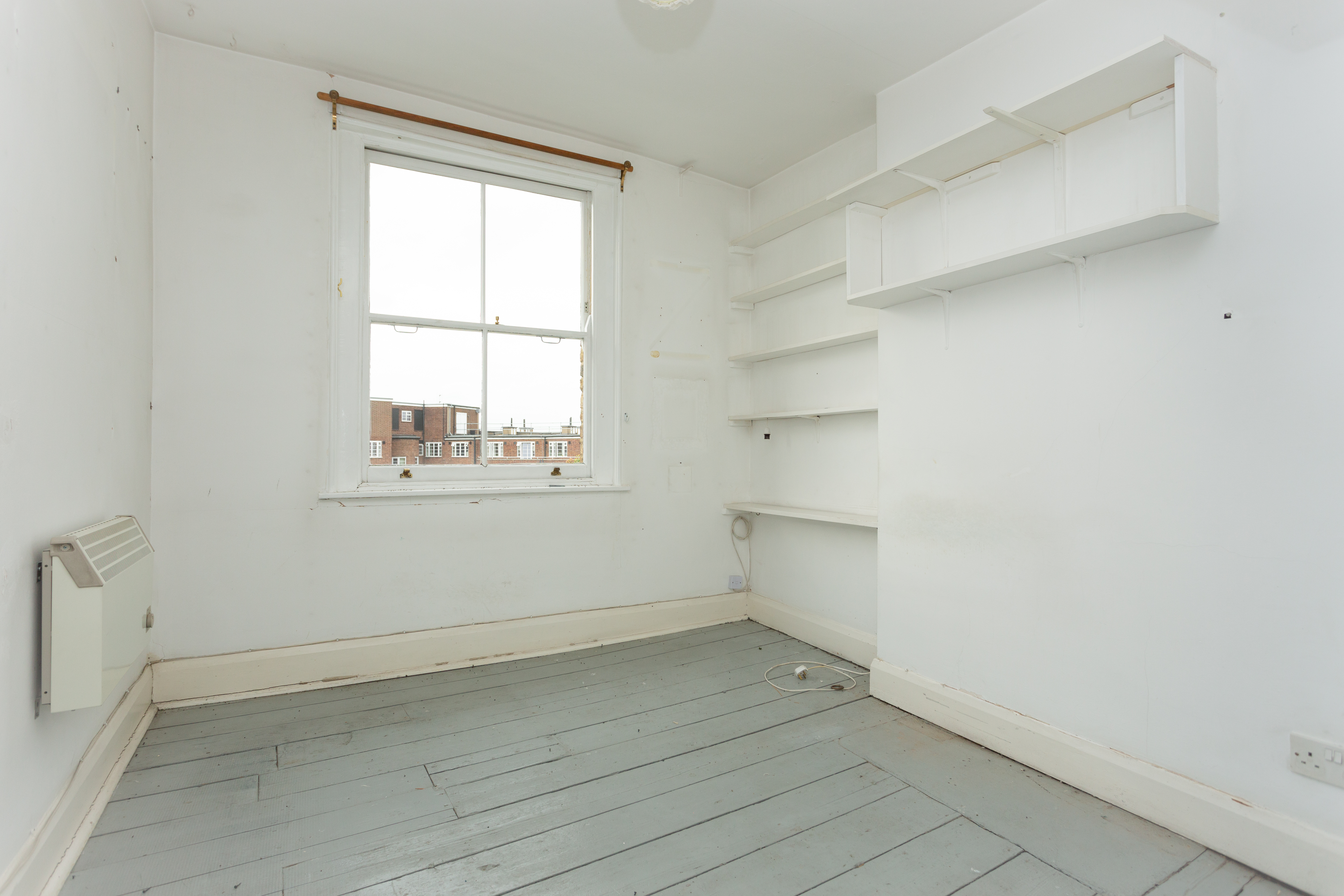 37H Linden Gardens, Kensington, London W2 4HQ 