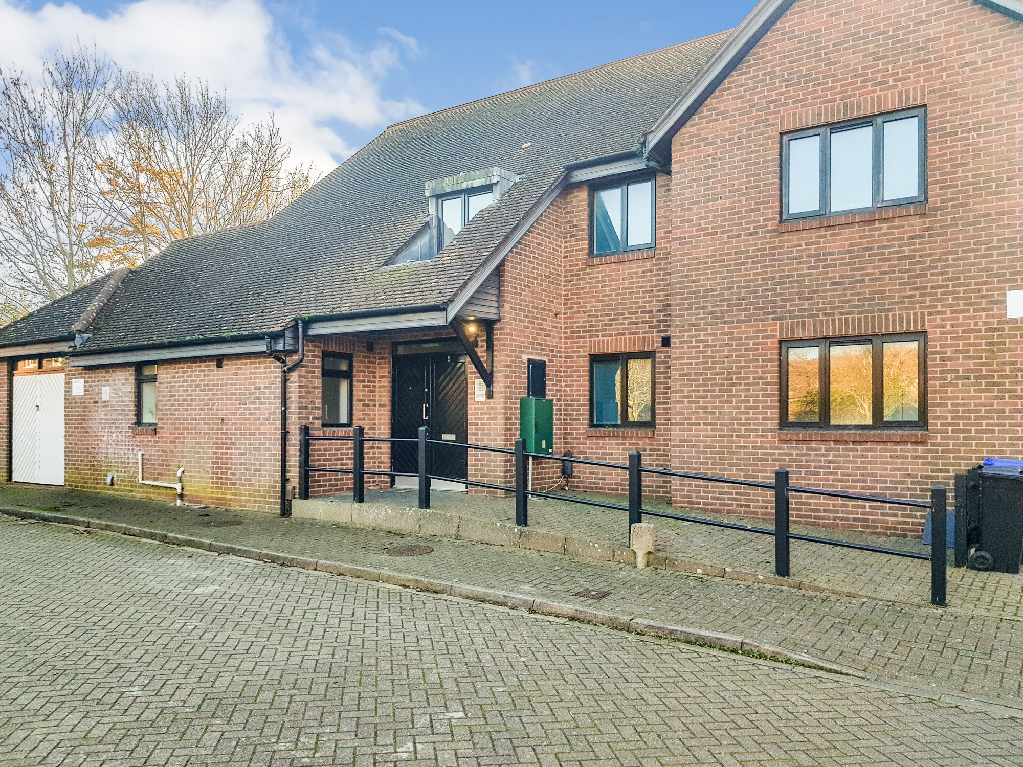 5 Shetland Court, Worthing, West Sussex, BN13 3RL
