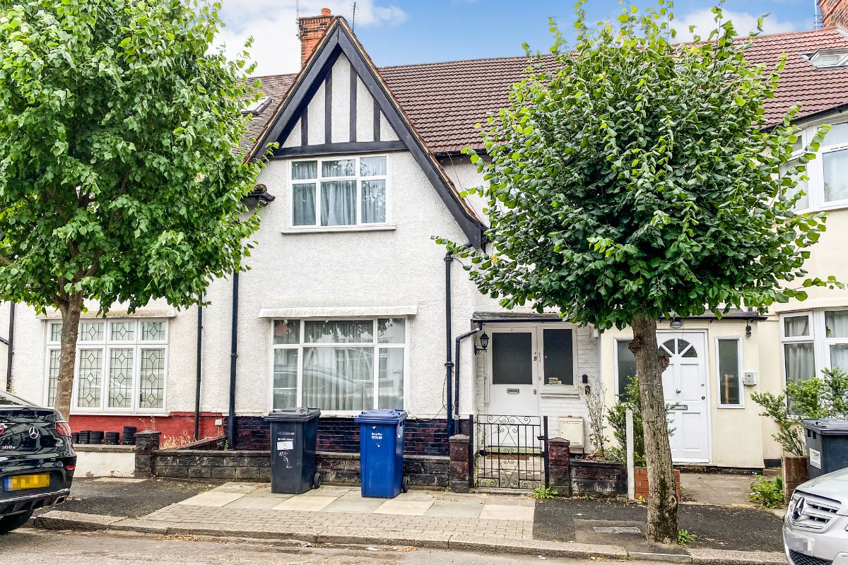 9 Alyth Gardens, Temple Fortune, London NW11 7EN 