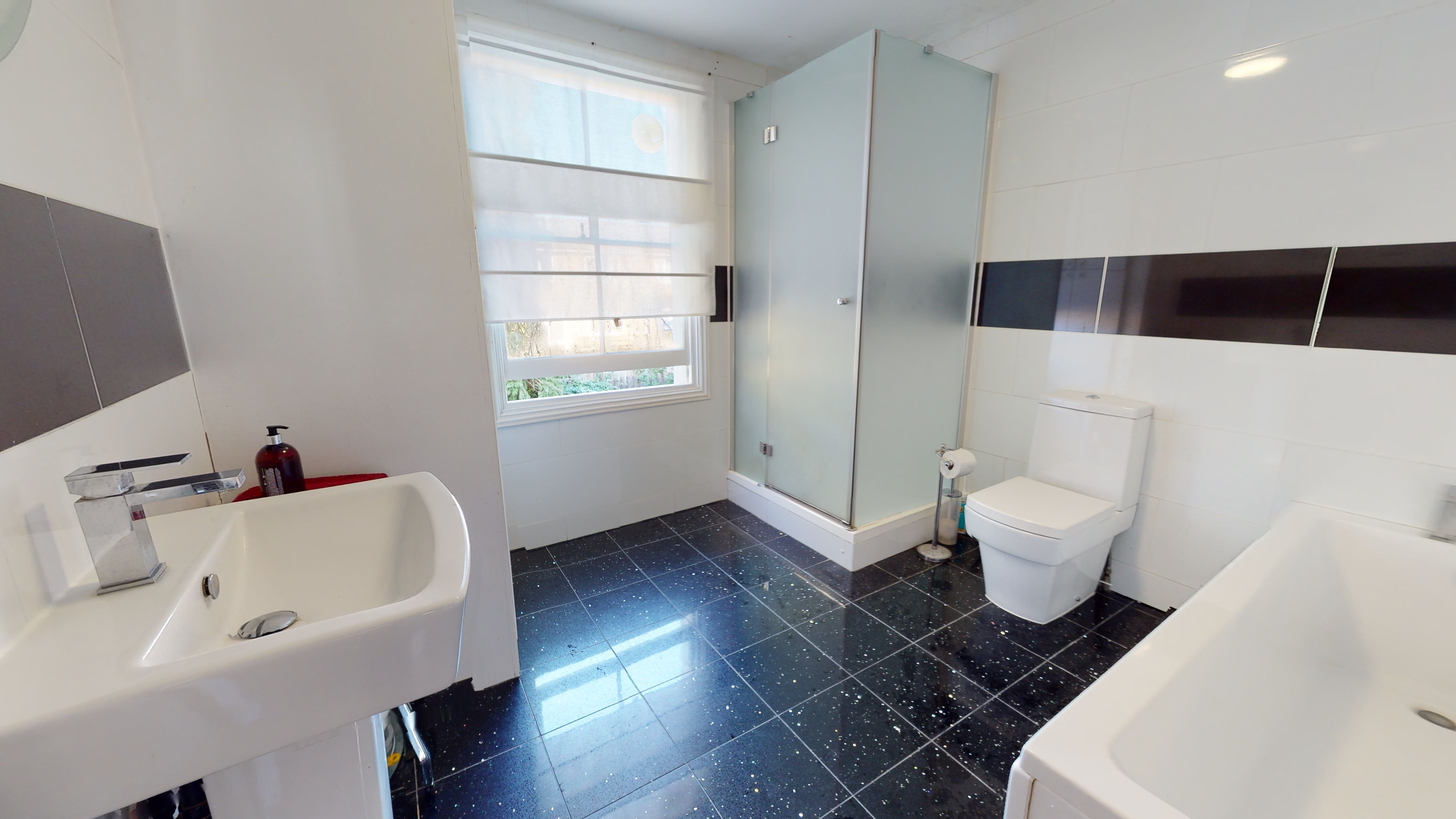 1 Digby Crescent, Finsbury Park, London, N4 2HS
