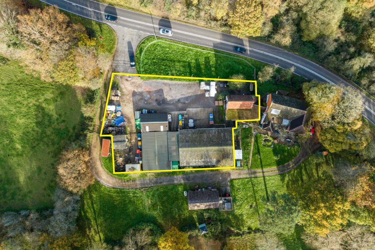 Kings Farm, Dorking Road, Kingsfold, RH12 3SA 