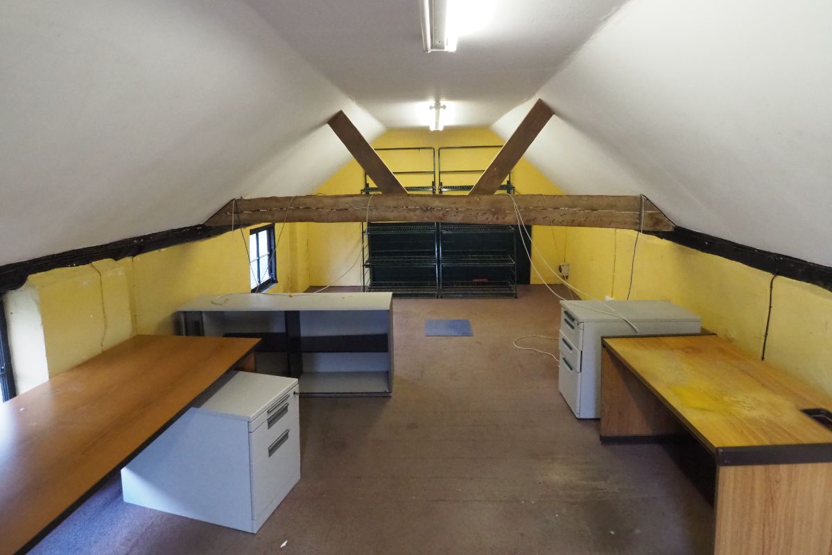 Kings Farm, Dorking Road, Kingsfold, RH12 3SA 