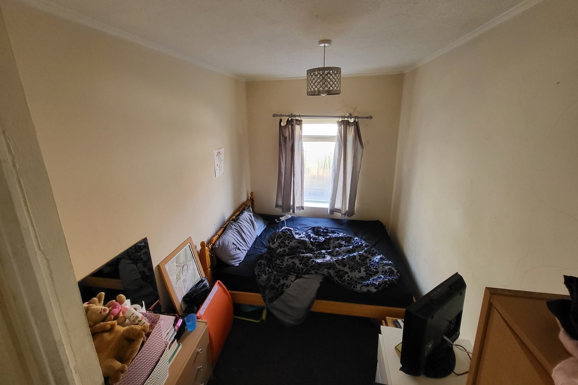 Flat 2, 8 Penshurst Road, Ramsgate, Kent, CT11 8EG
