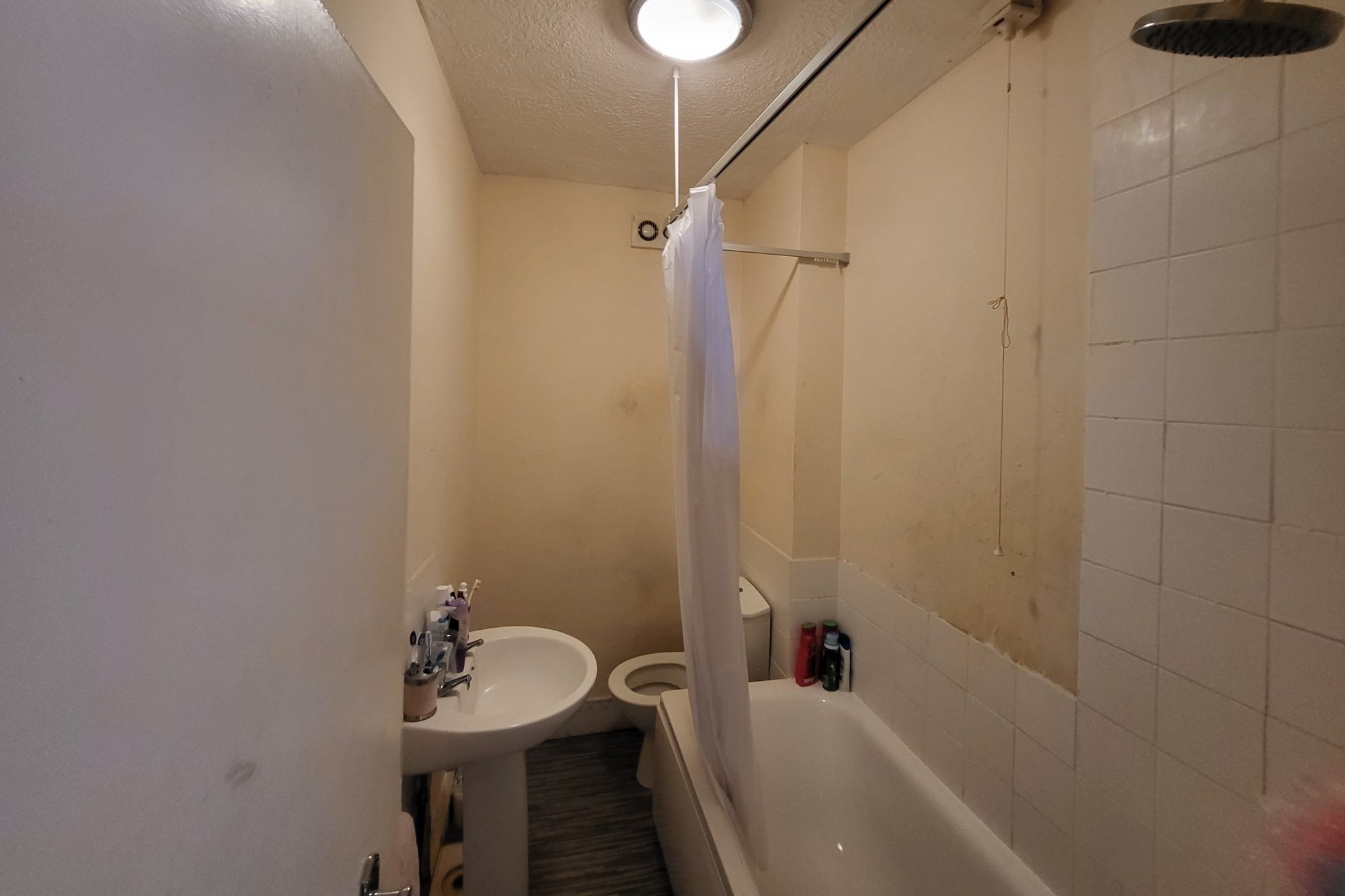 Flat 2, 8 Penshurst Road, Ramsgate, Kent, CT11 8EG
