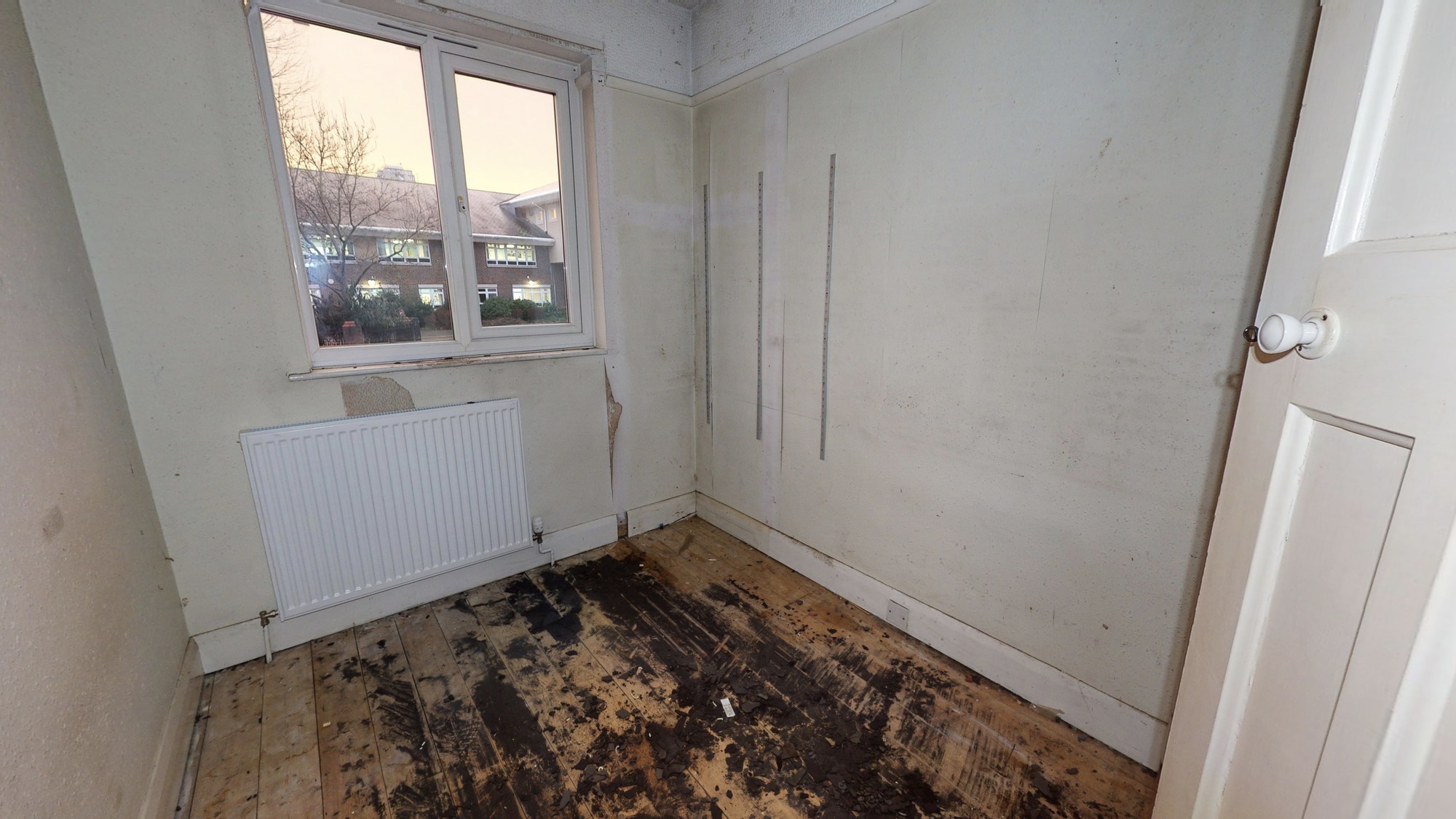 42 Sutherland Grove, Southfields, London, SW18 5PU