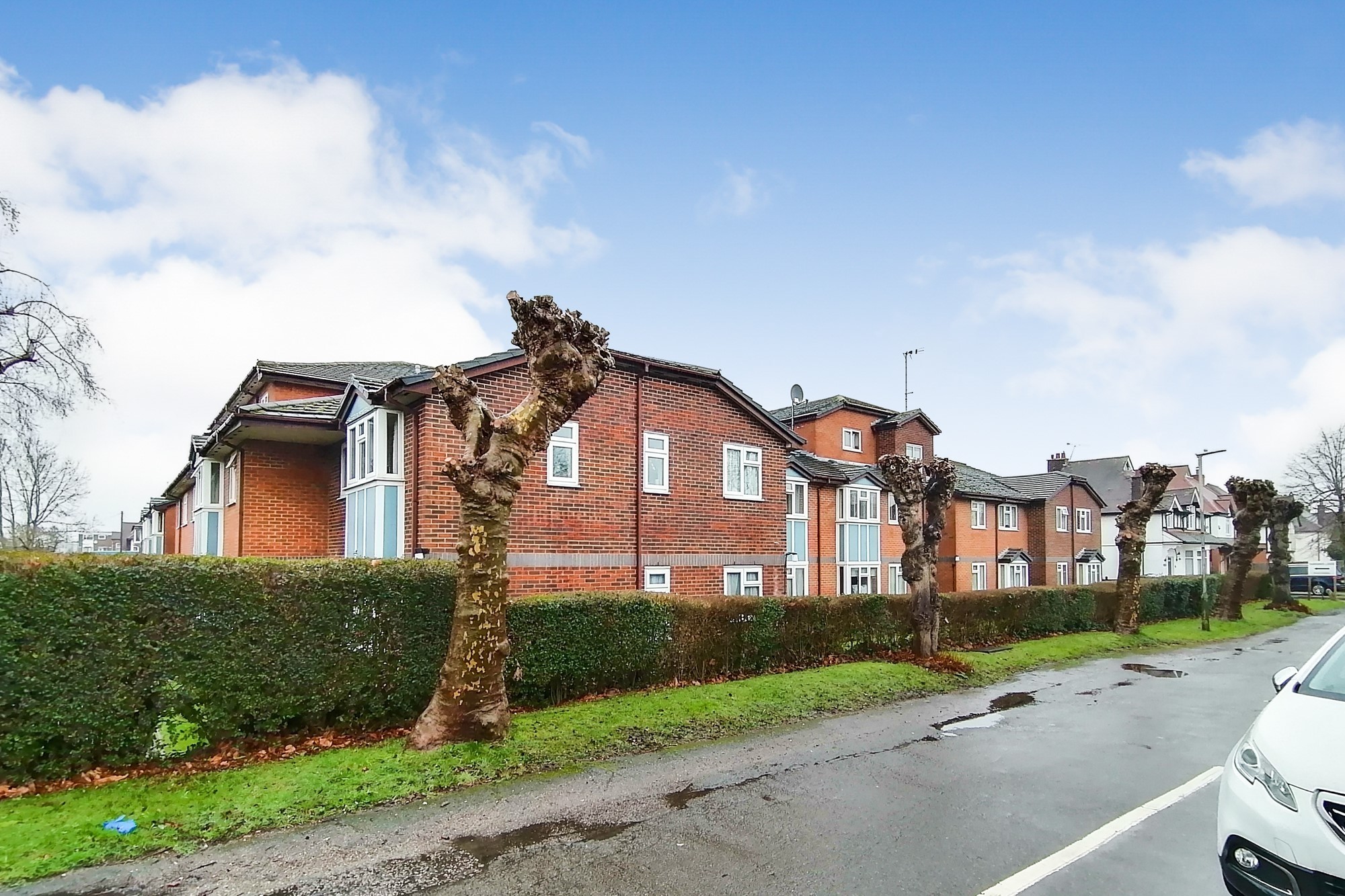 35 Fairbanks Lodge, Furzehill Road, Borehamwood, Hertfordshire WD6 2DQ
