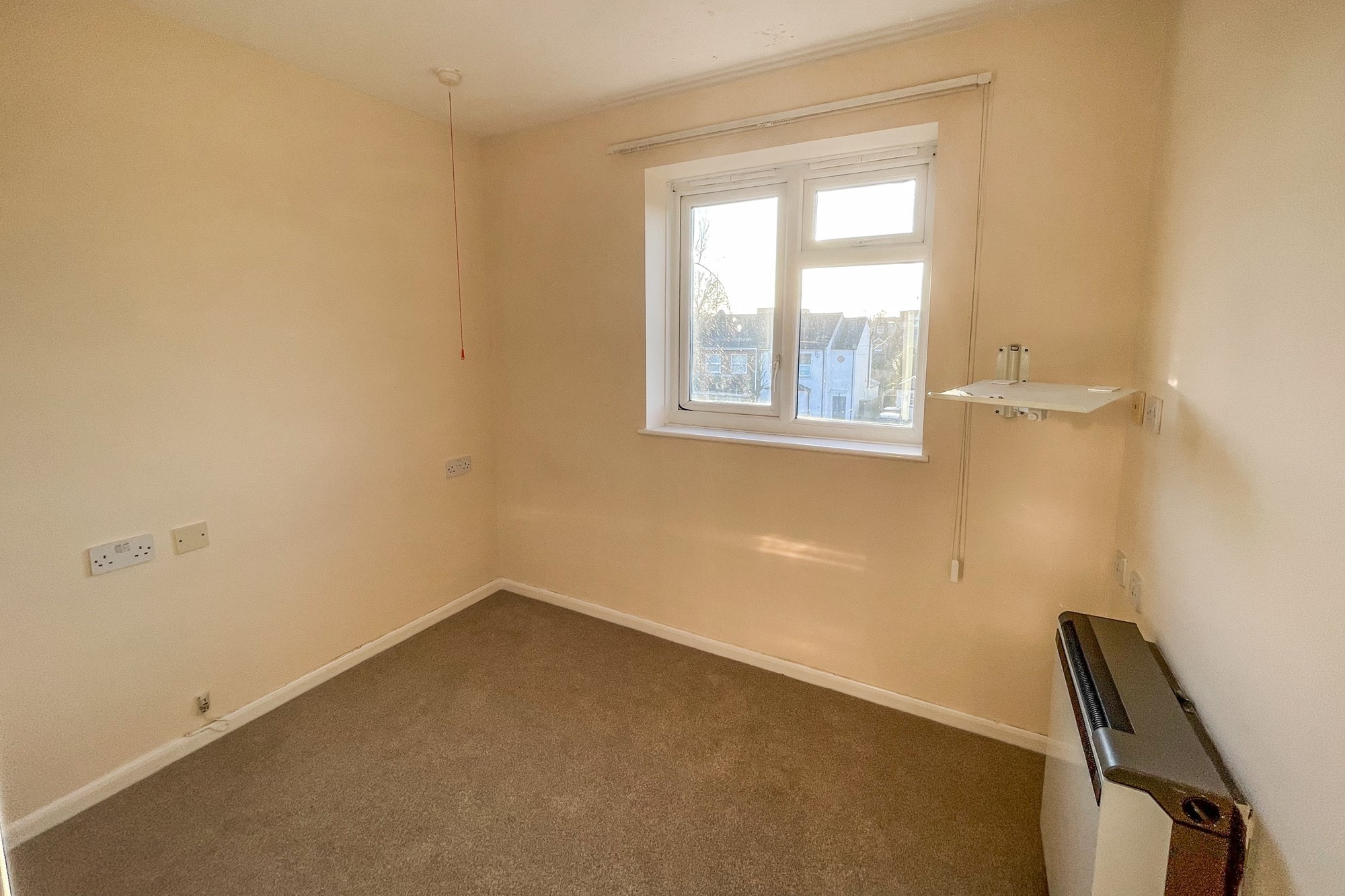 35 Fairbanks Lodge, Furzehill Road, Borehamwood, Hertfordshire WD6 2DQ
