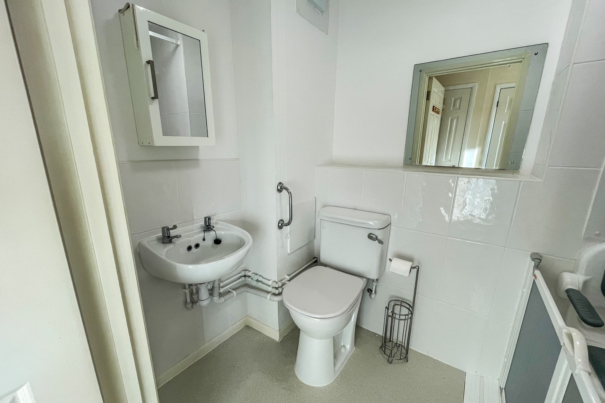 35 Fairbanks Lodge, Furzehill Road, Borehamwood, Hertfordshire WD6 2DQ
