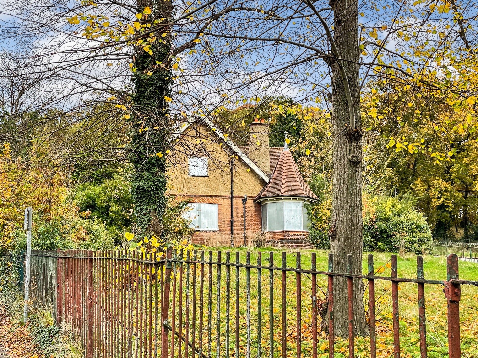 Heath Lodge, Grangewood Park, Grange Road, South Norwood, London SE25 6TH