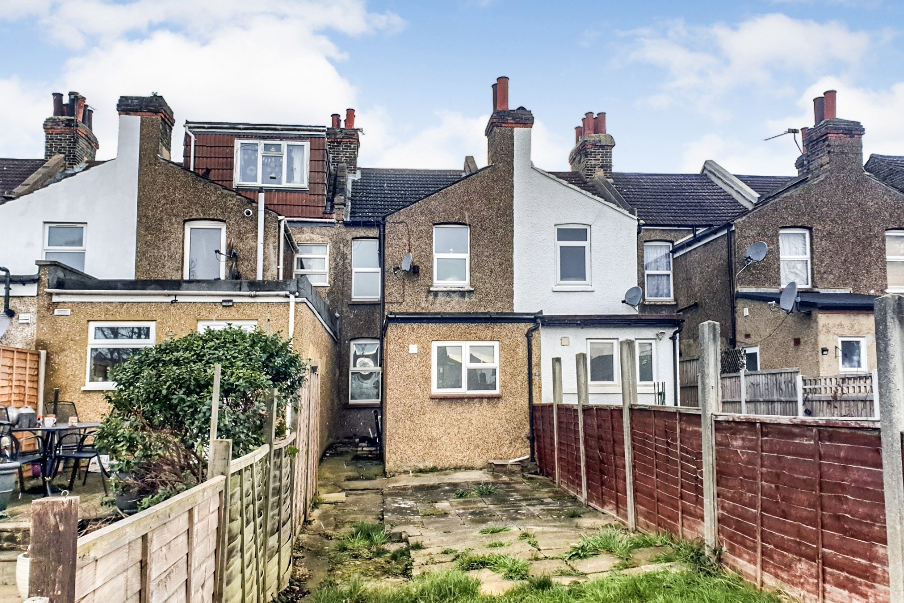 202, St. Vincents Road, Dartford, Kent, DA1 1UX