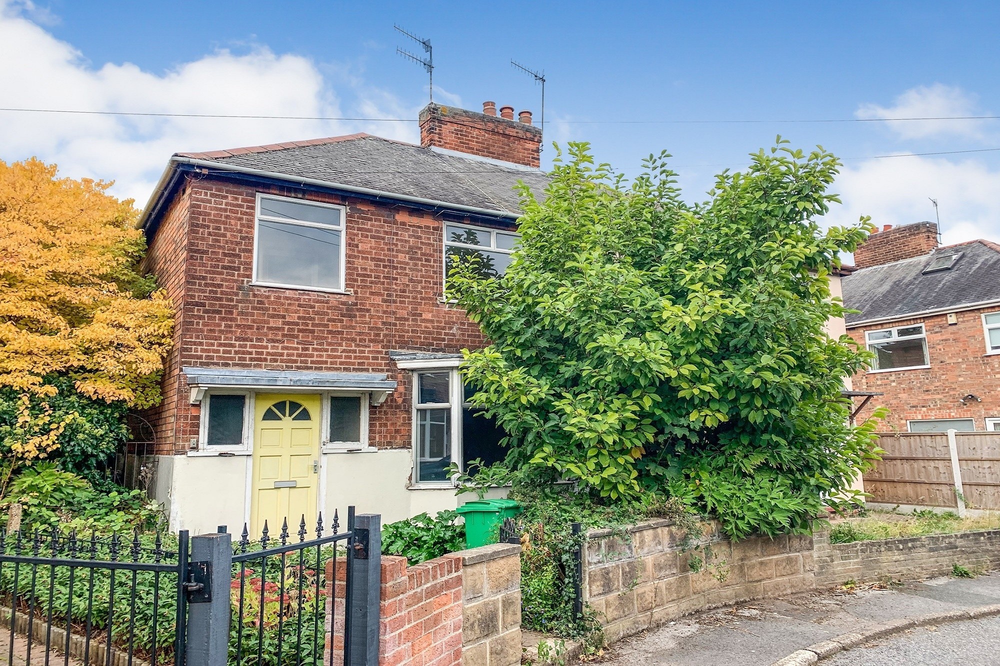 2 Cramworth Grove, Nottingham, NG5 4AP
