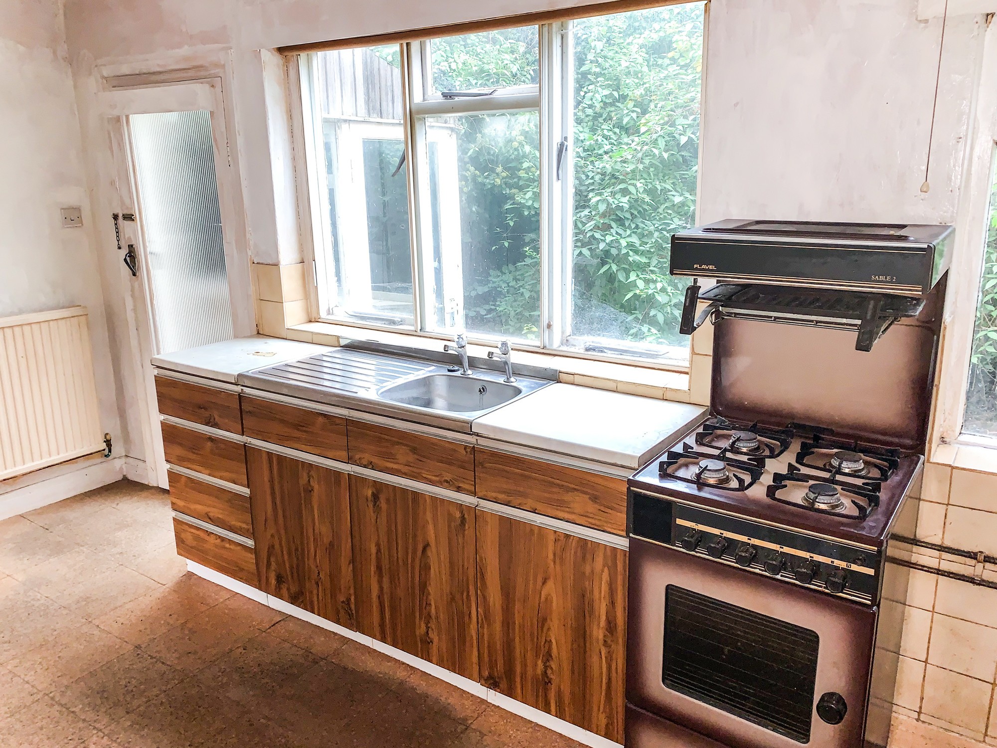 2 Cramworth Grove, Nottingham, NG5 4AP
