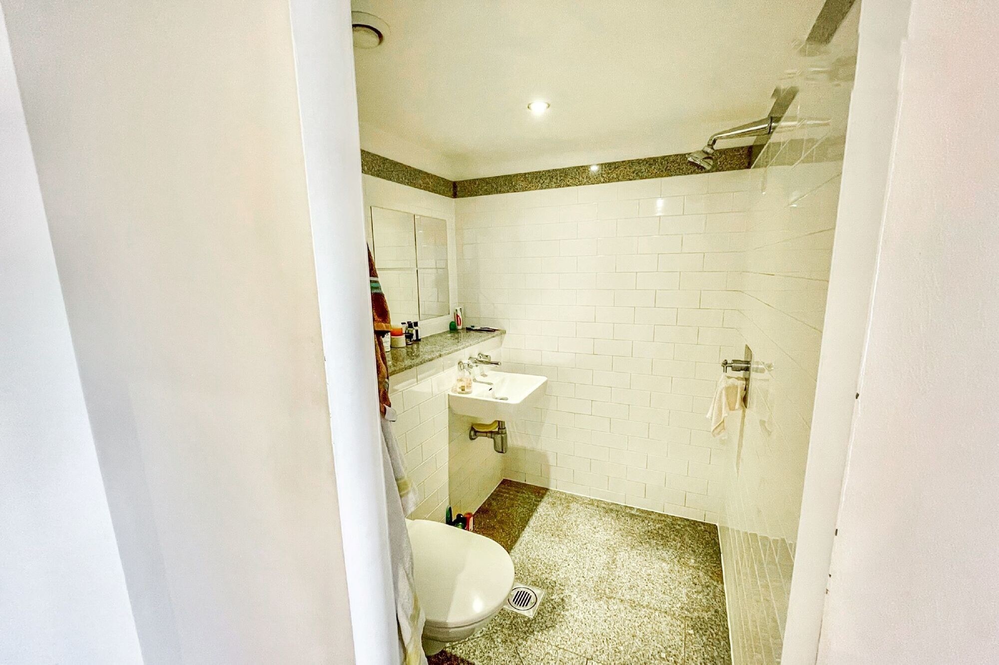 Apartment 409,  6 Oldham Road, Manchester, M4 5DB
