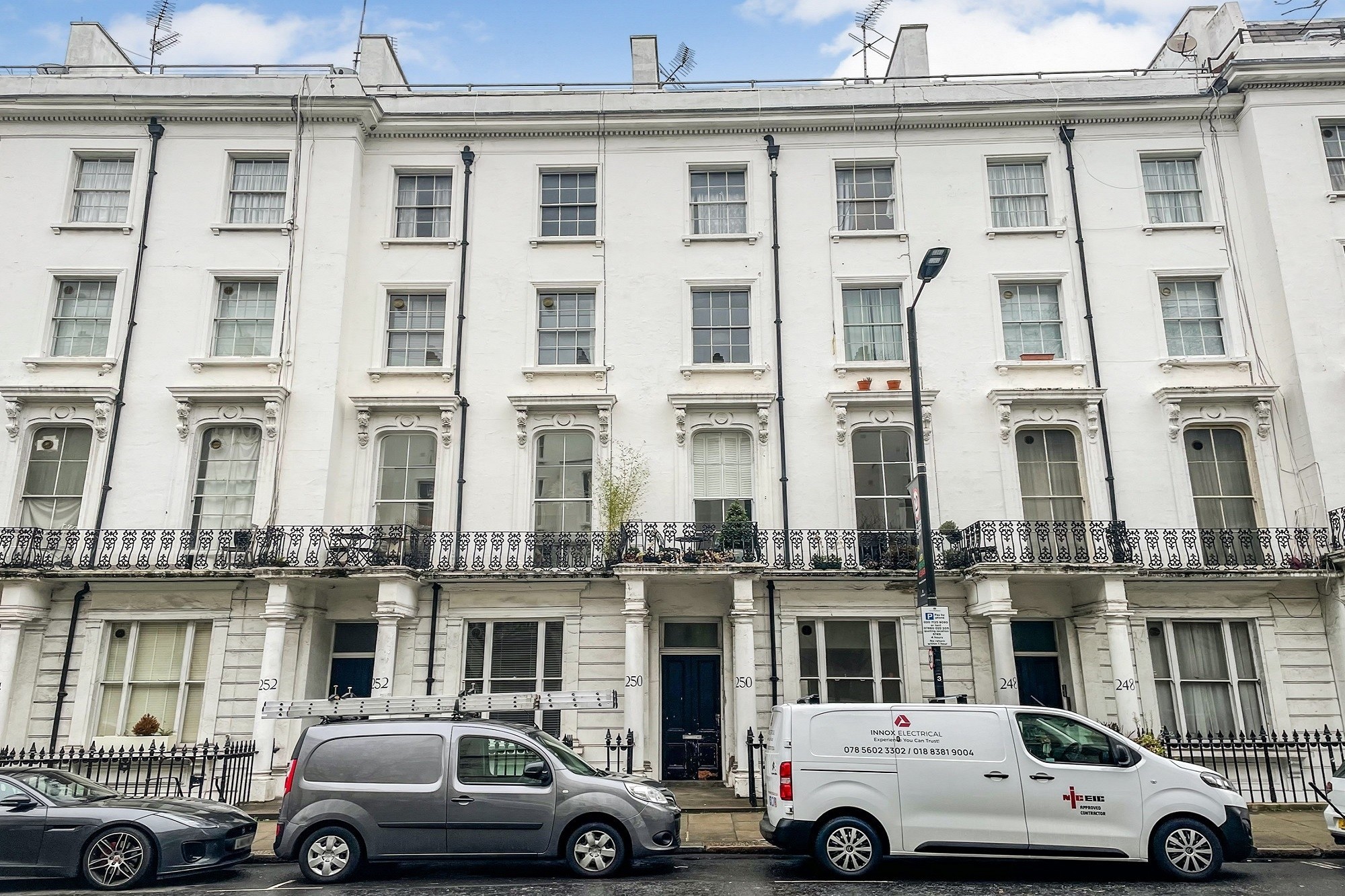 250A Gloucester Terrace, Bayswater, London, W2 6HU
