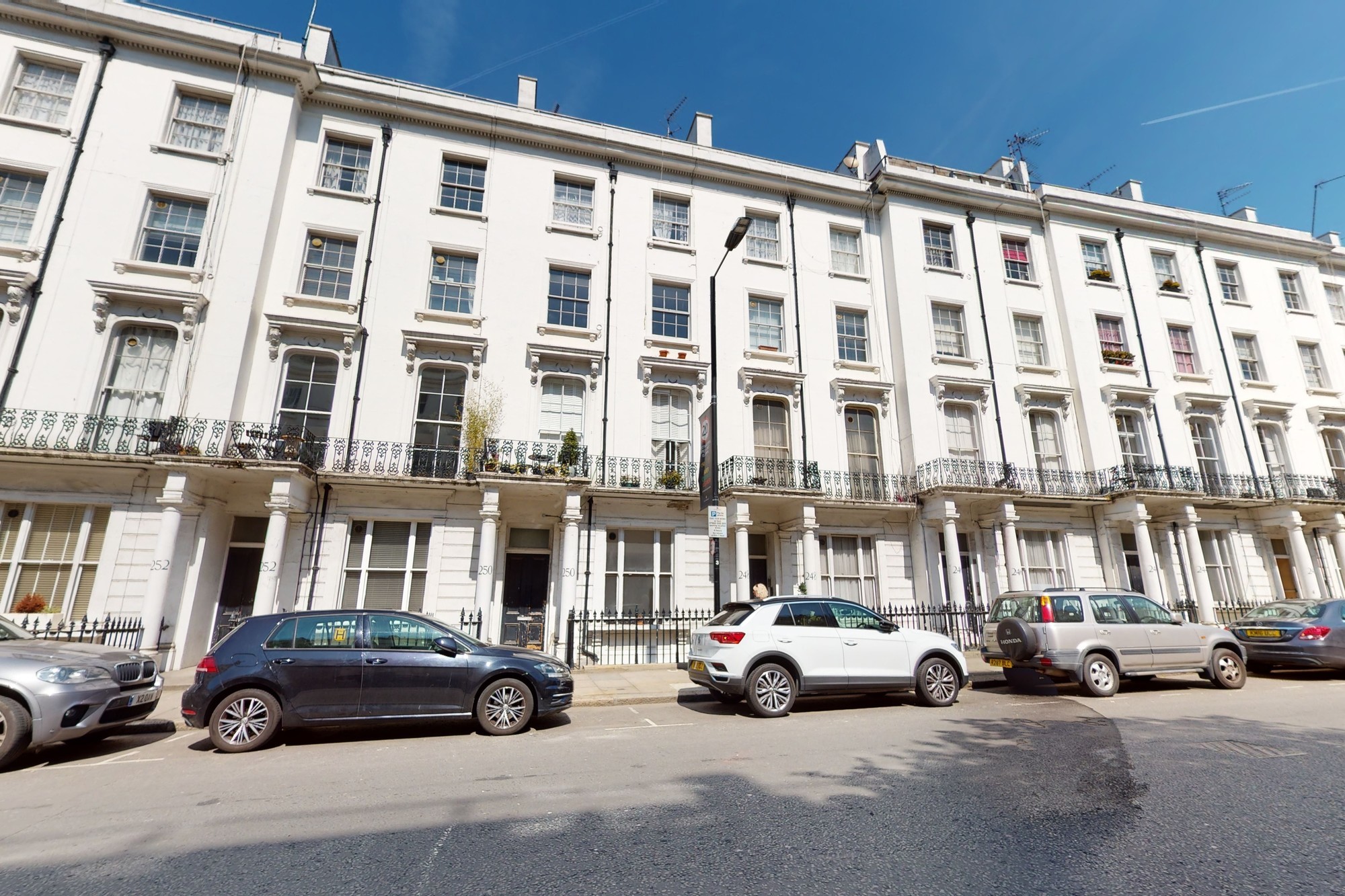250A Gloucester Terrace, Bayswater, London, W2 6HU

