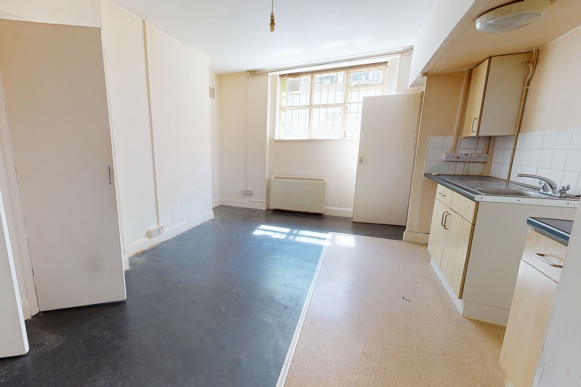 250A Gloucester Terrace, Bayswater, London, W2 6HU
